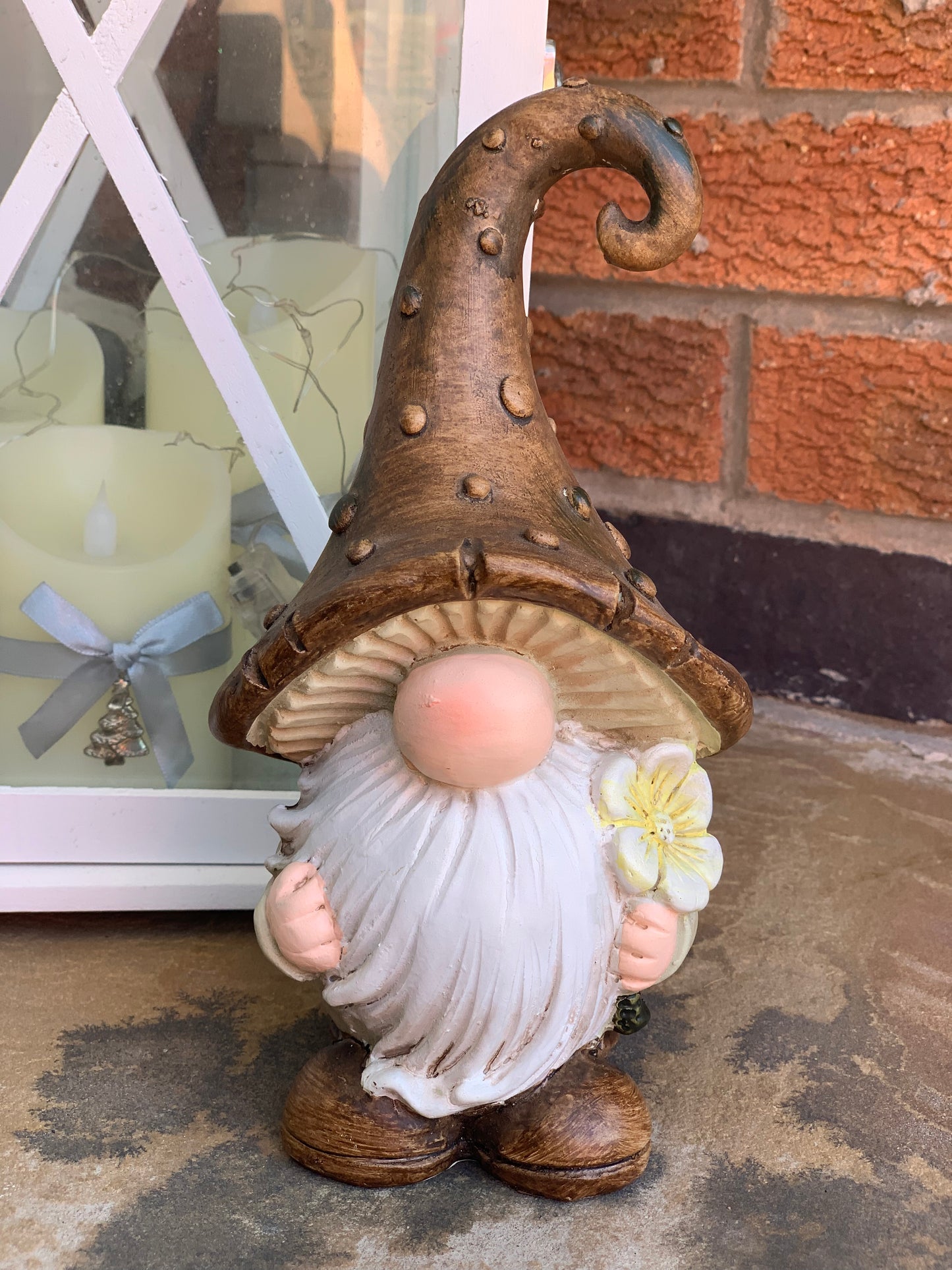 Magic Mushroom Gonk with flower - Medium