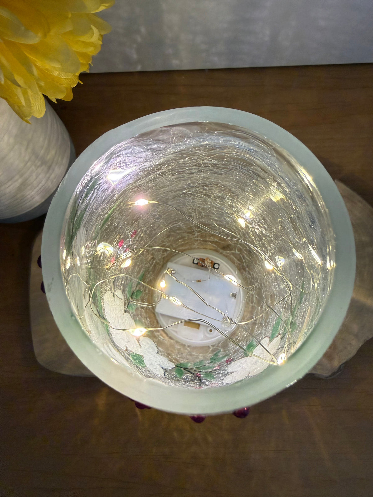 Pretty Butterfly Crackled glass Light Up Vase
