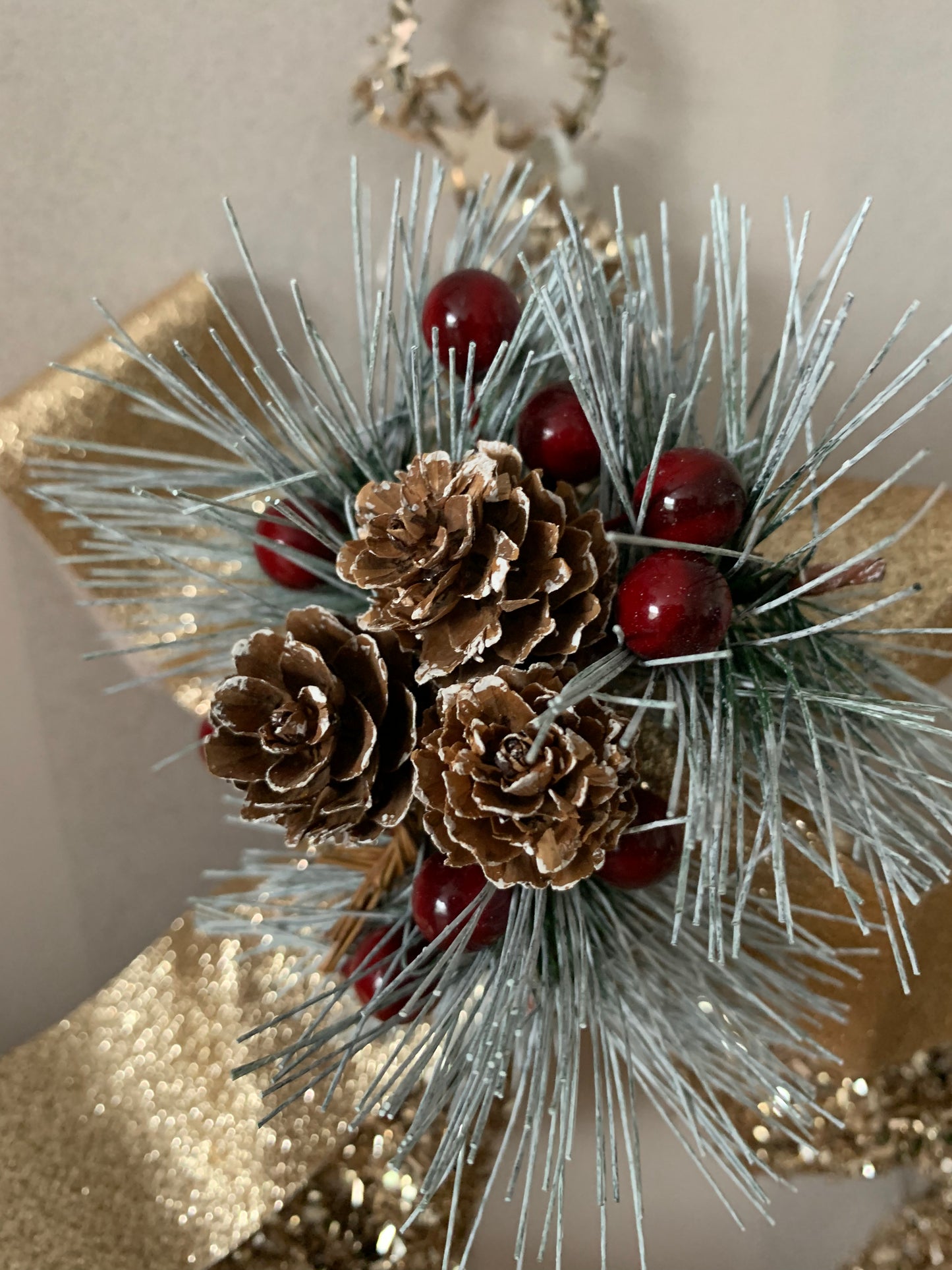 Christmas Open Star Gold