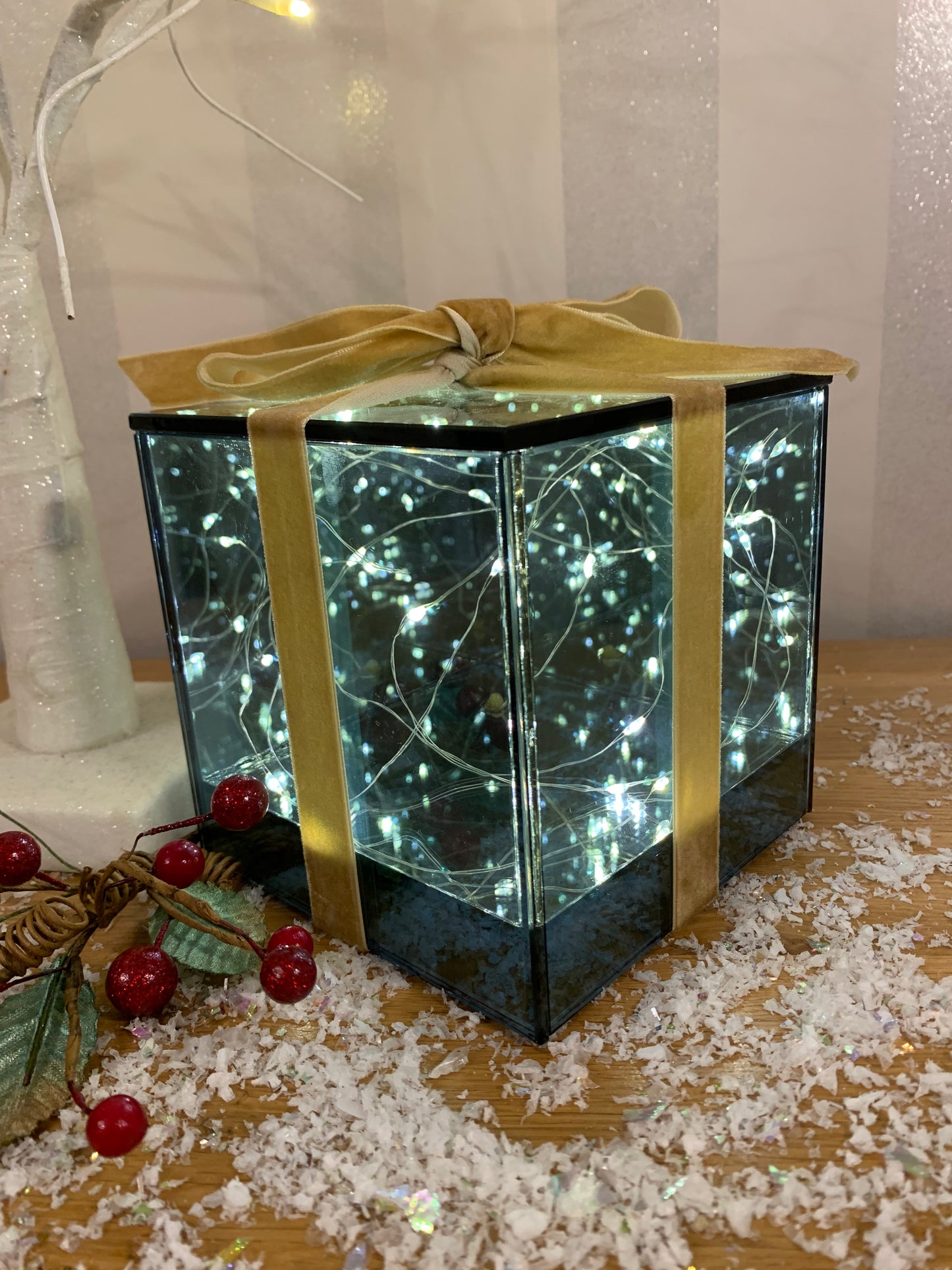 Christmas Acrylic Parcel with LED lights - Gold