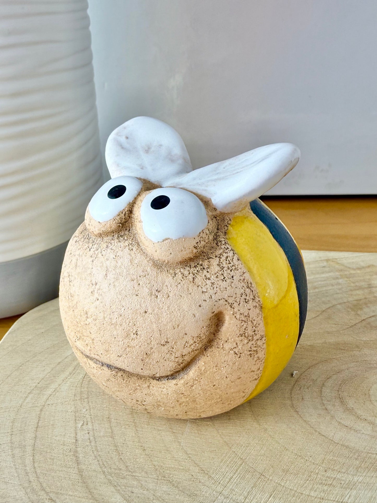 Round Happy Bumble Bee