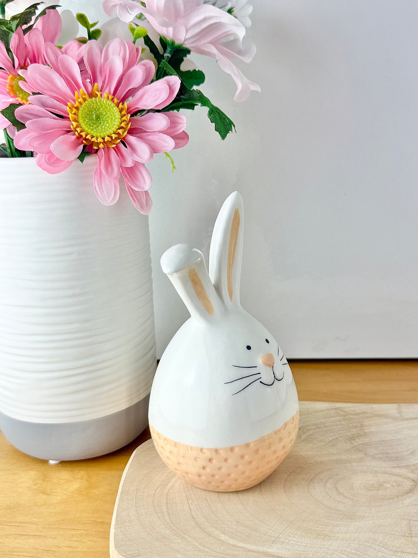 White & Beige ceramic sitting bunnys - 2 sizes
