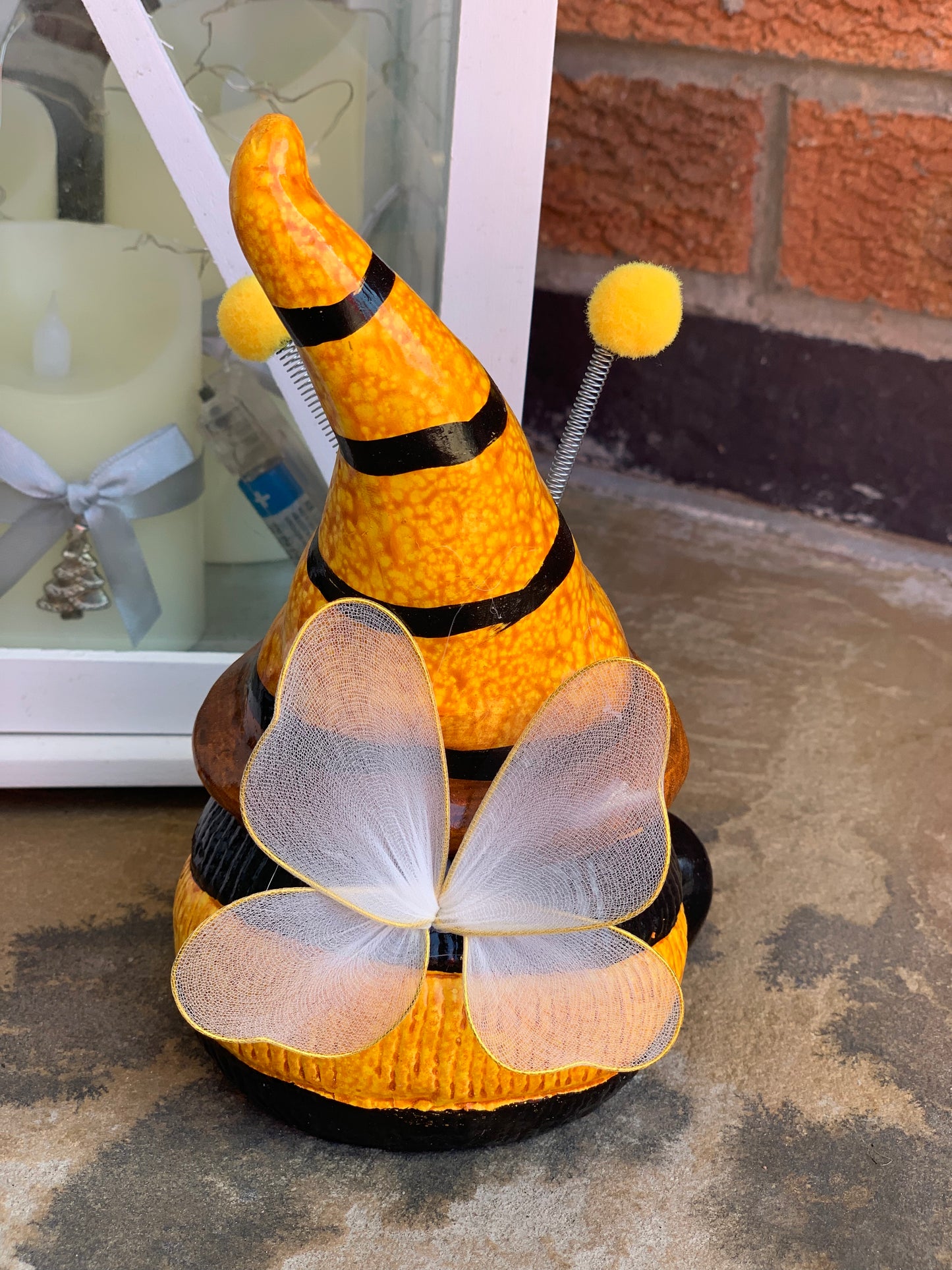 Bumble Bee Gonk sat down - Medium