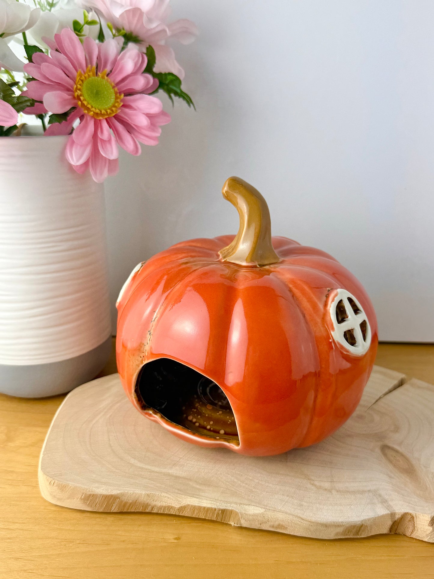 Village Pottery Orange ceramic Pumpkin House