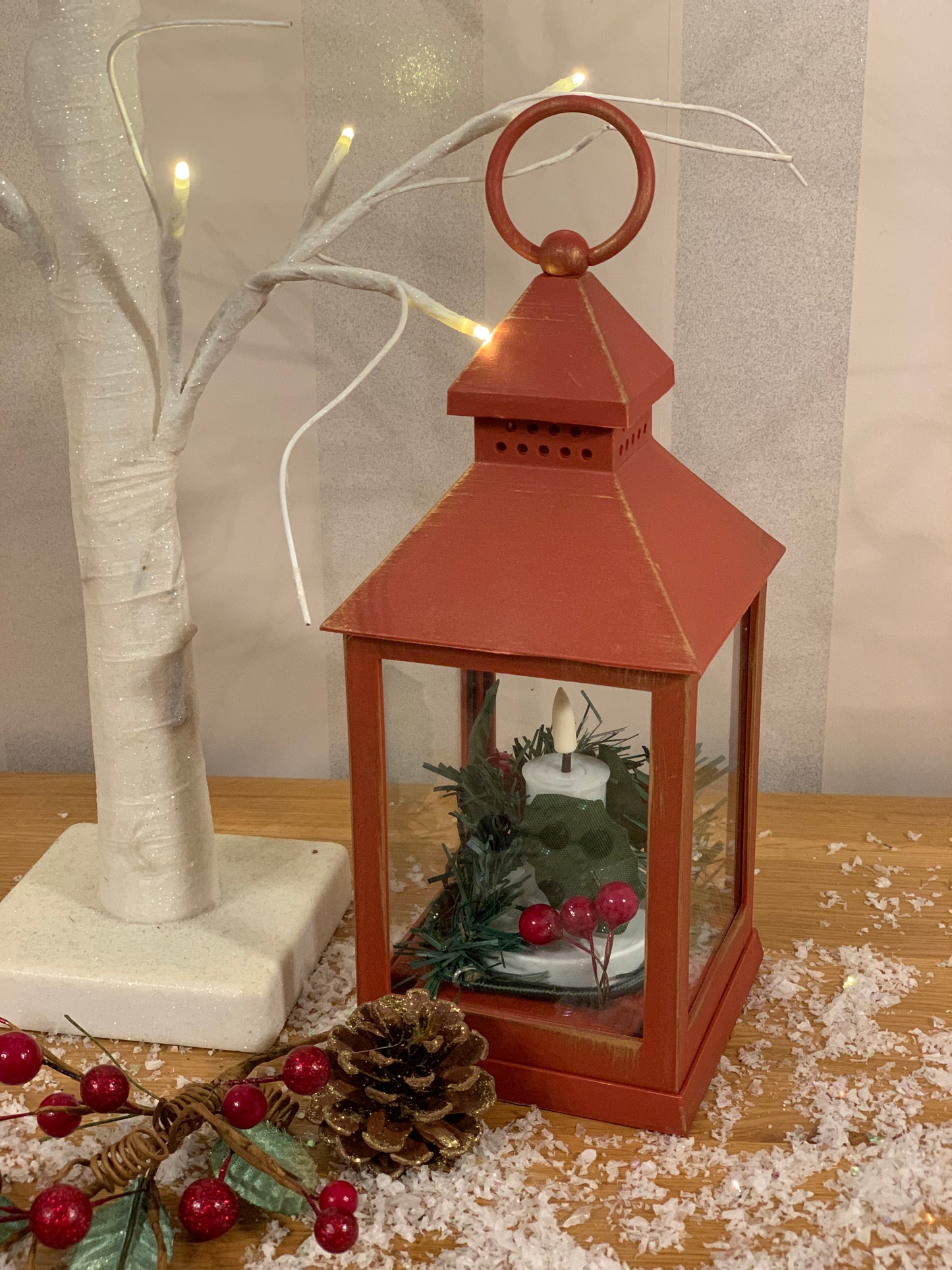 Christmas LED Flame Red & Gold Lantern