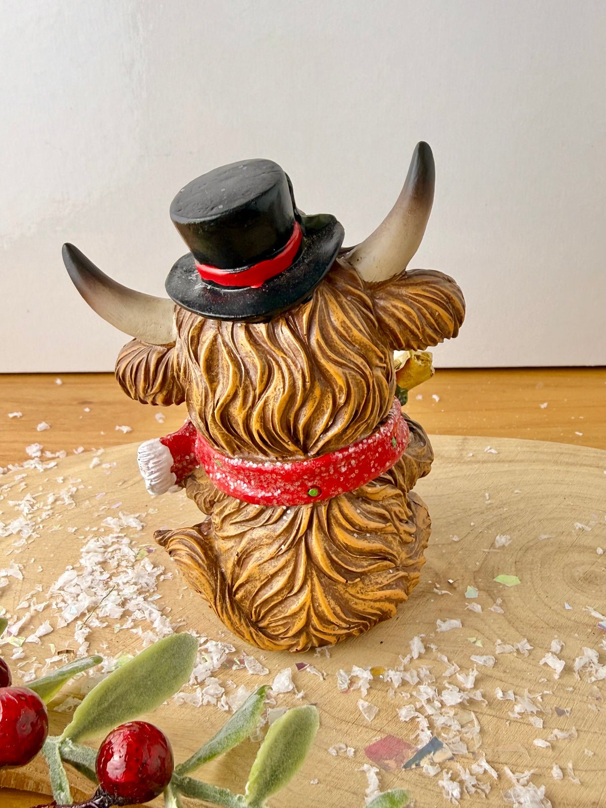Highland Cows - Holding Christmas Tree or Present