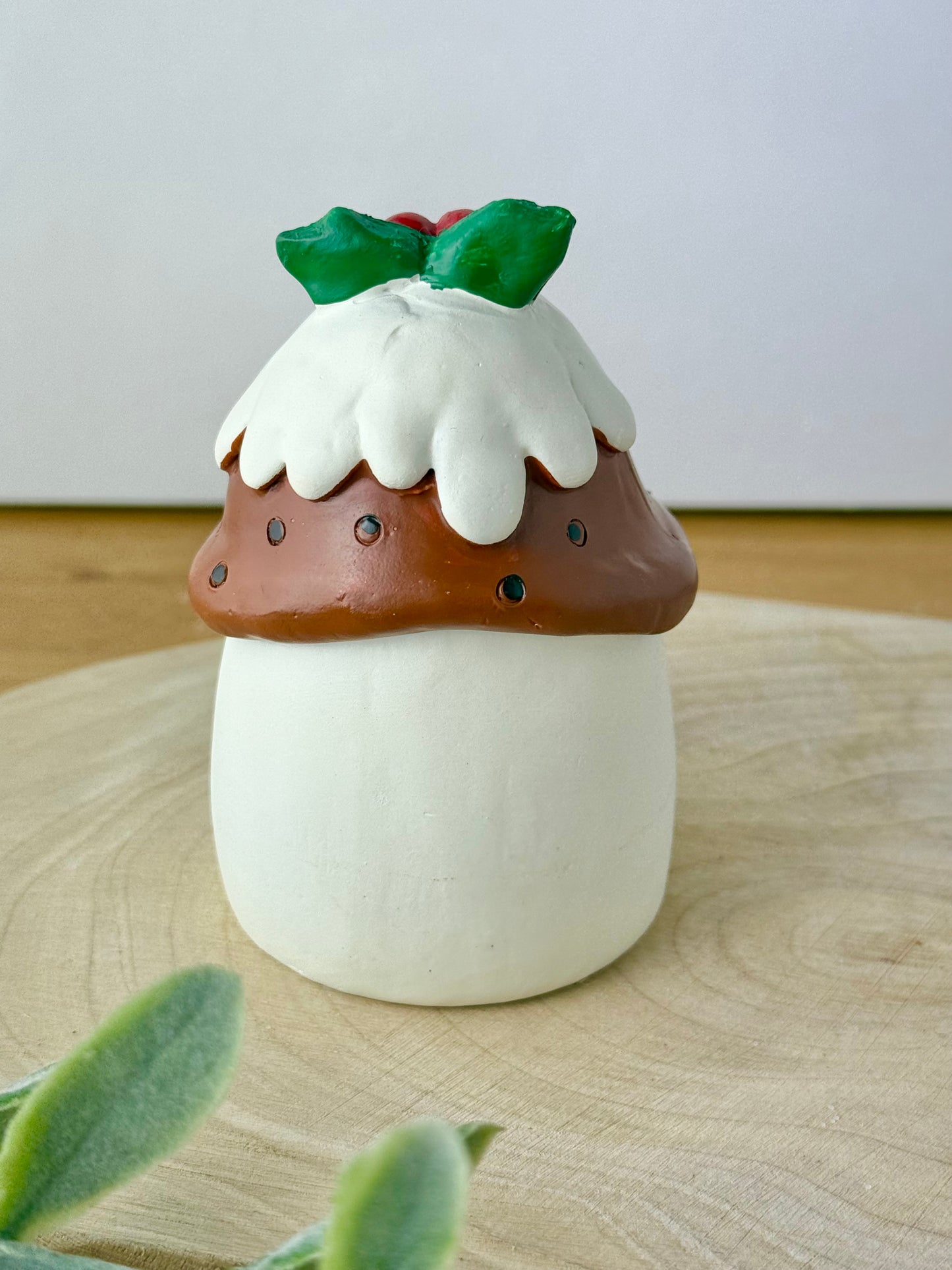 Christmas Pudding House - 2 sizes