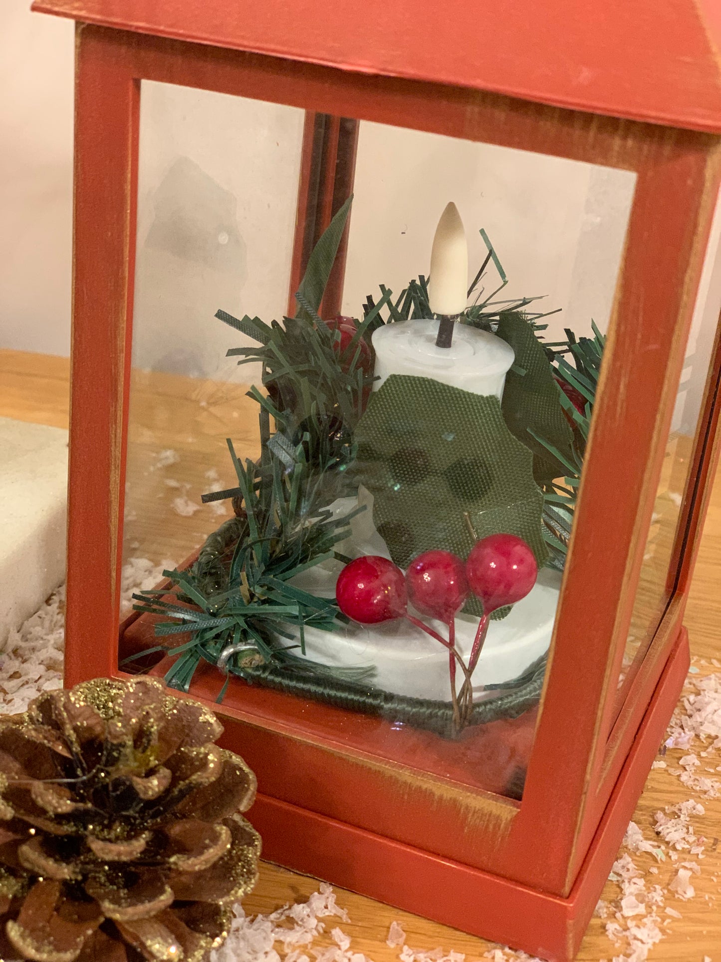 Christmas LED Flame Red & Gold Lantern