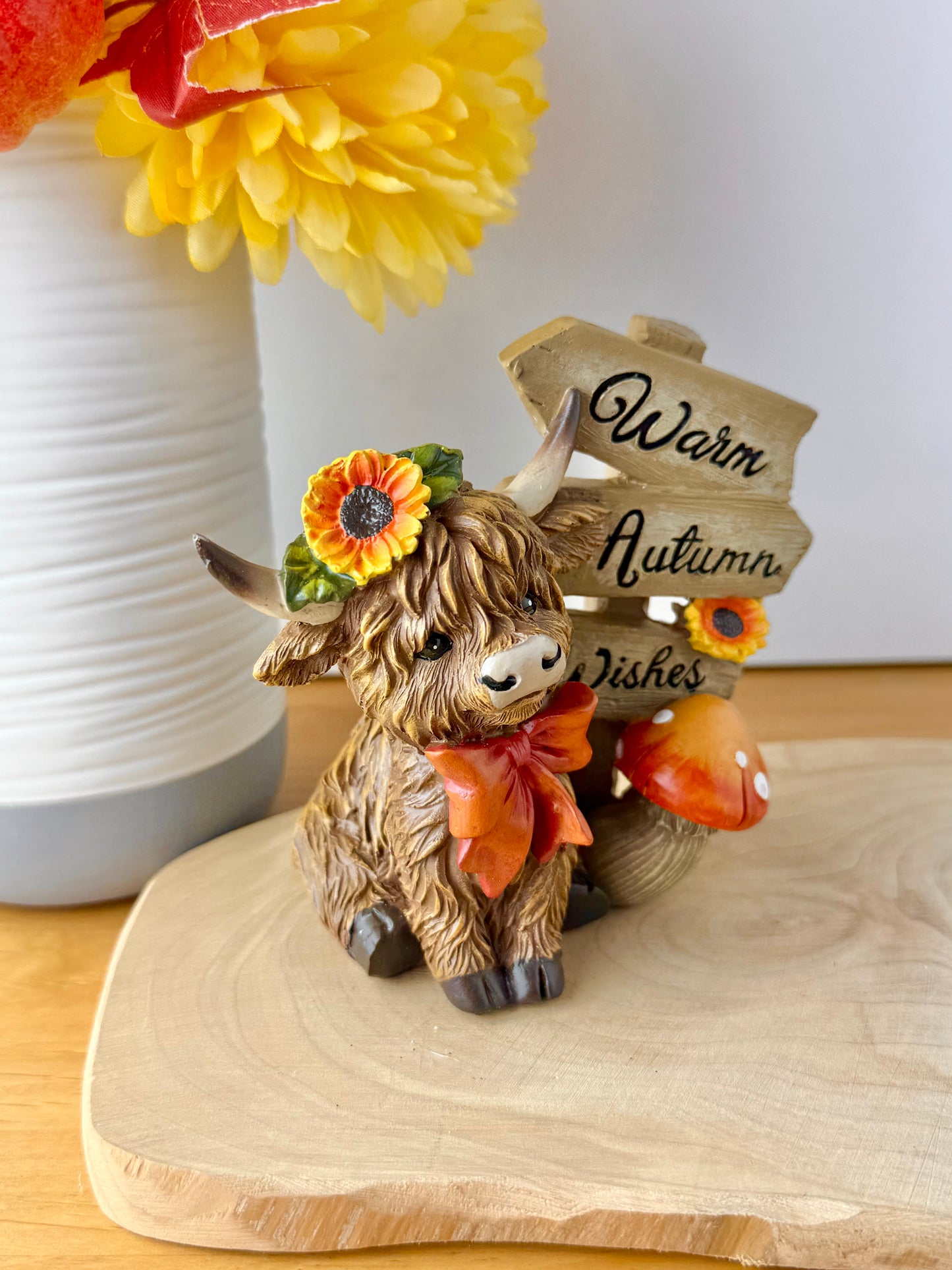 Highland Cow - Autumn Cows with signposts