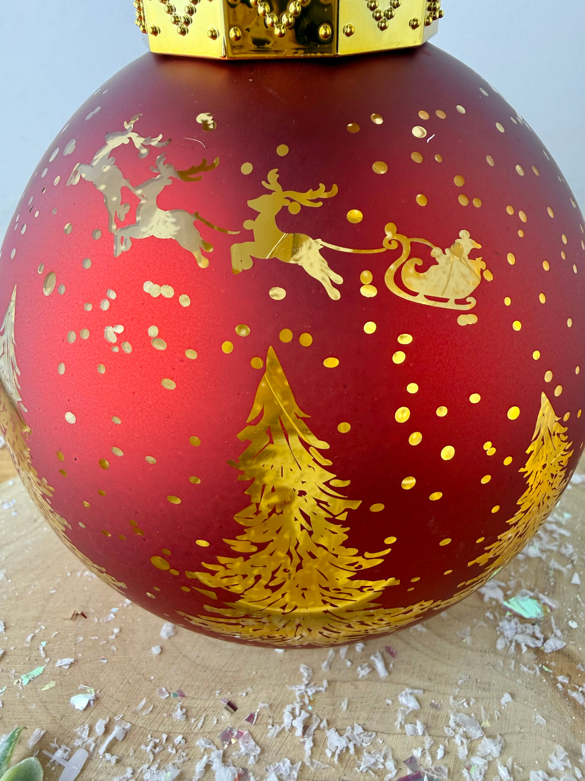 Christmas Light up Bauble - Red