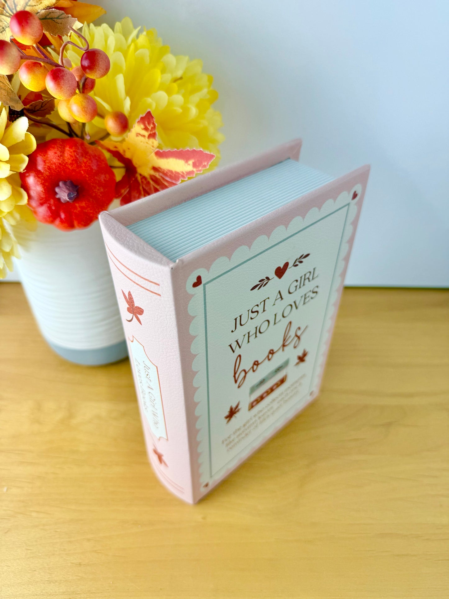 Cosy Chapter Wooden Book Box - Just a girl who loves books