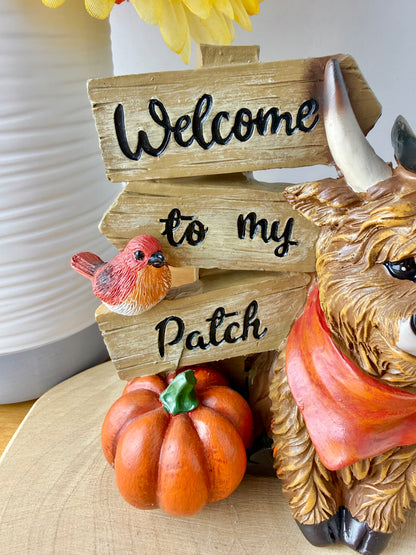 Highland Cow - Autumn Cows with signposts