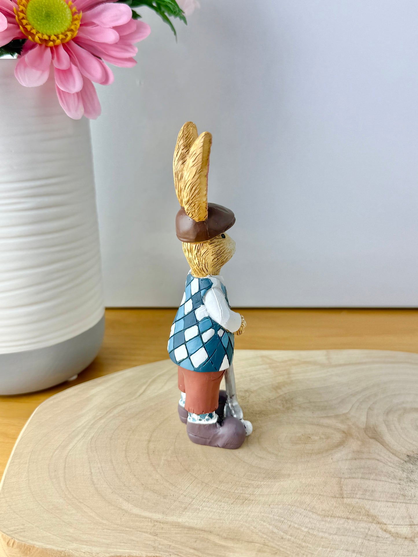 Jasper Rabbit the Golfer