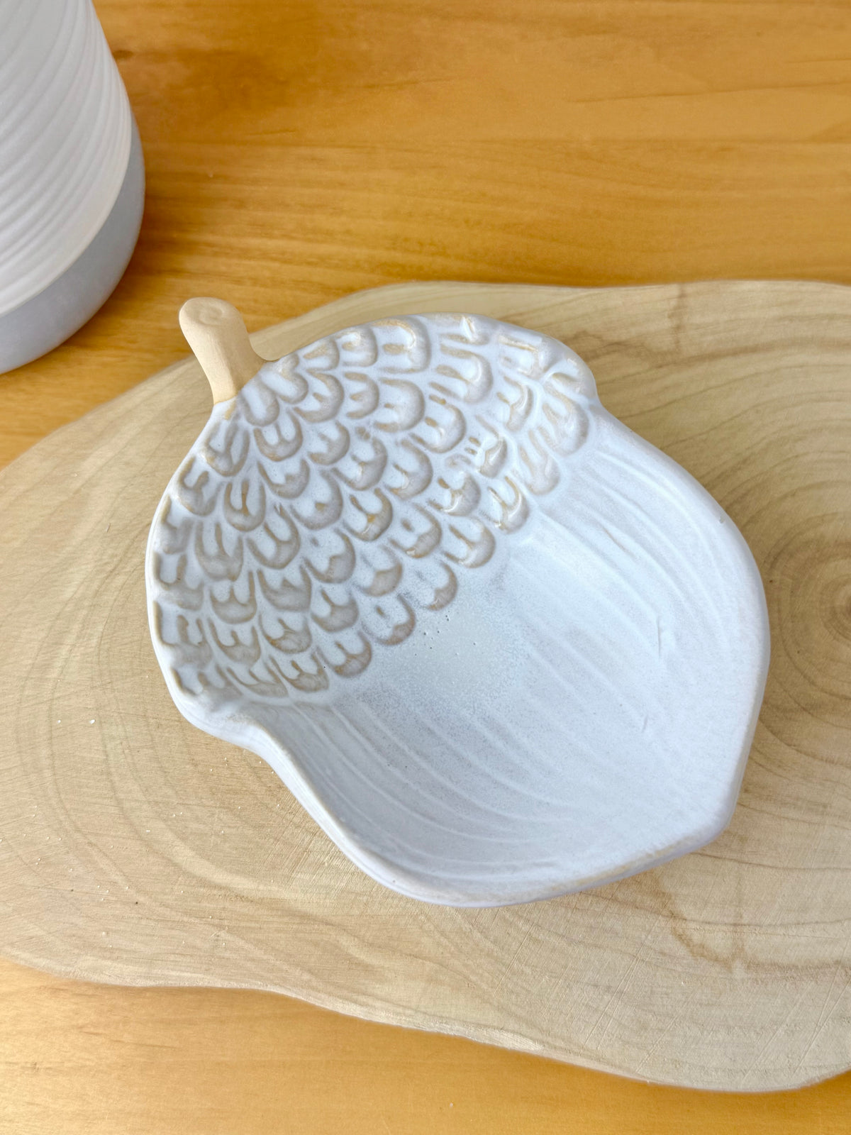 Acorn porcelain decorative tray