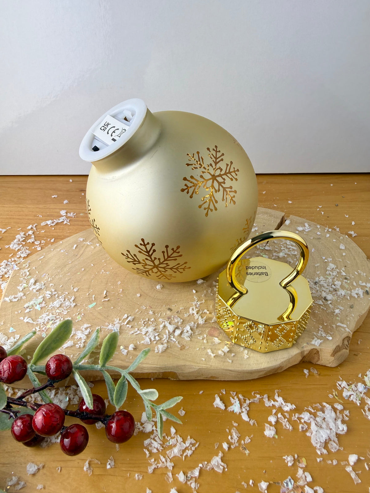 Christmas Light up Bauble - Gold