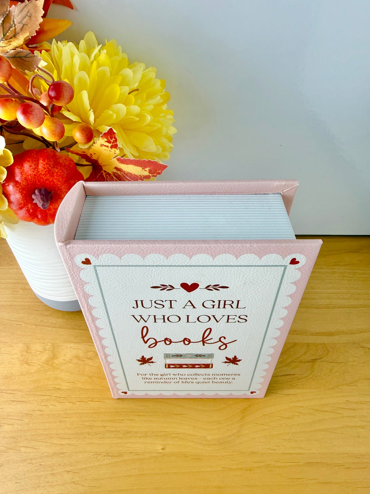 Cosy Chapter Wooden Book Box - Just a girl who loves books