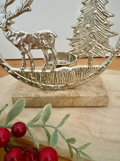 Round silver Christmas Scene T-light holder