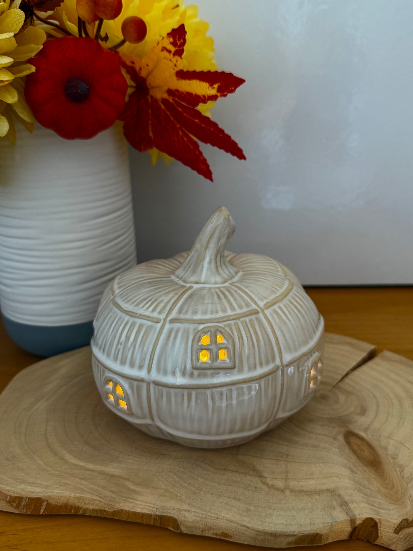 Light up Pumpkin House