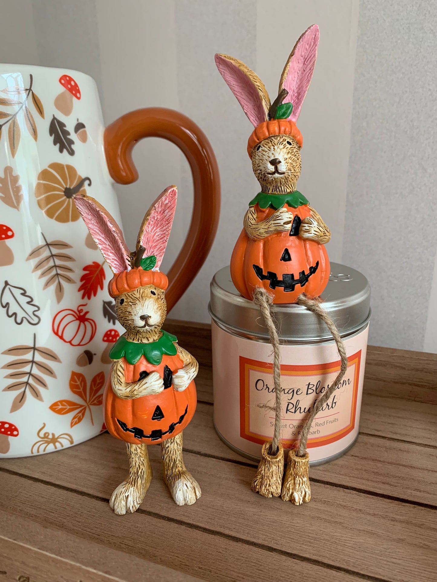 Jasper Rabbit Pumpkin shelf sitter