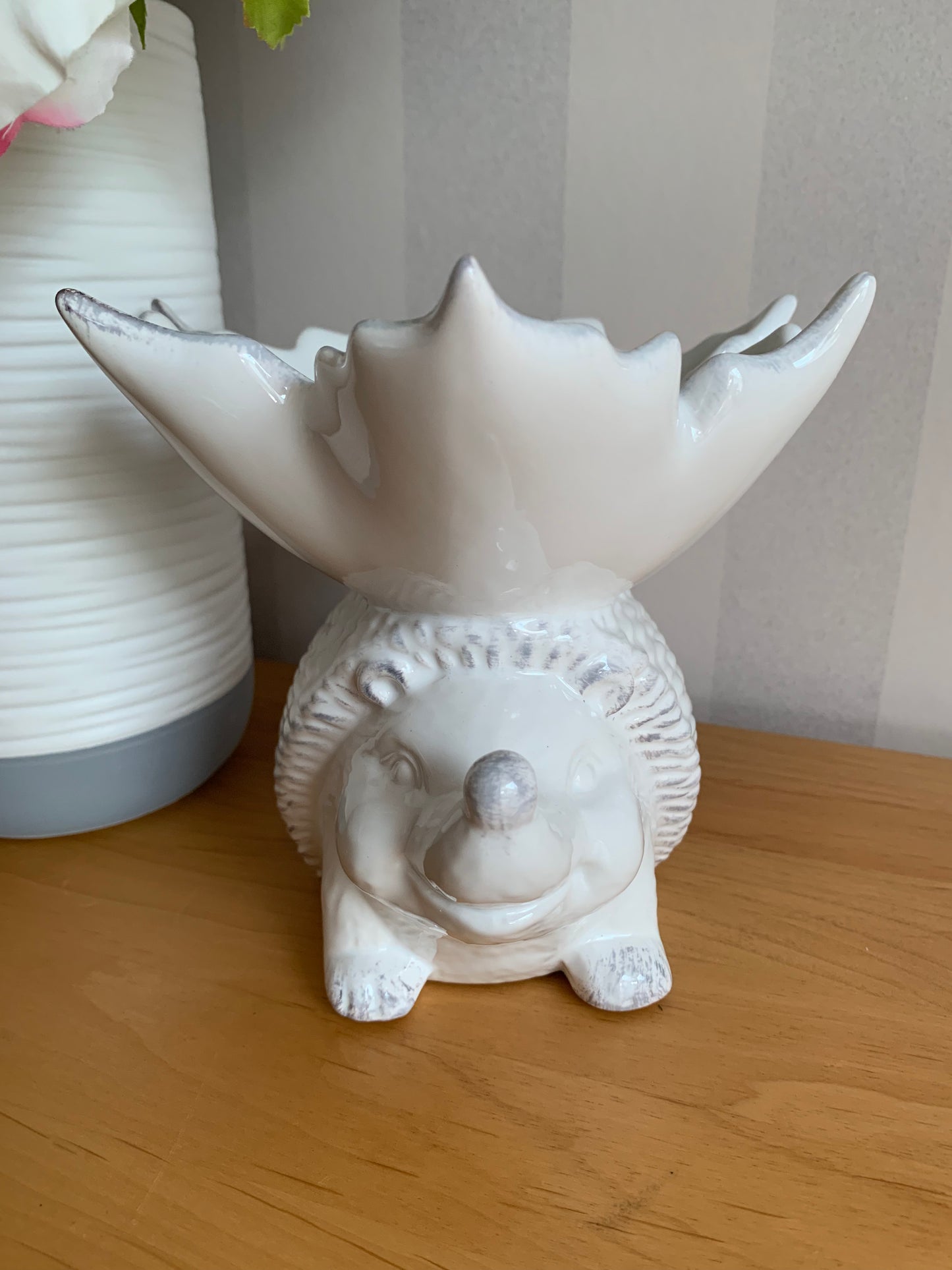 Ceramic Leaf on Hedgehog Dish