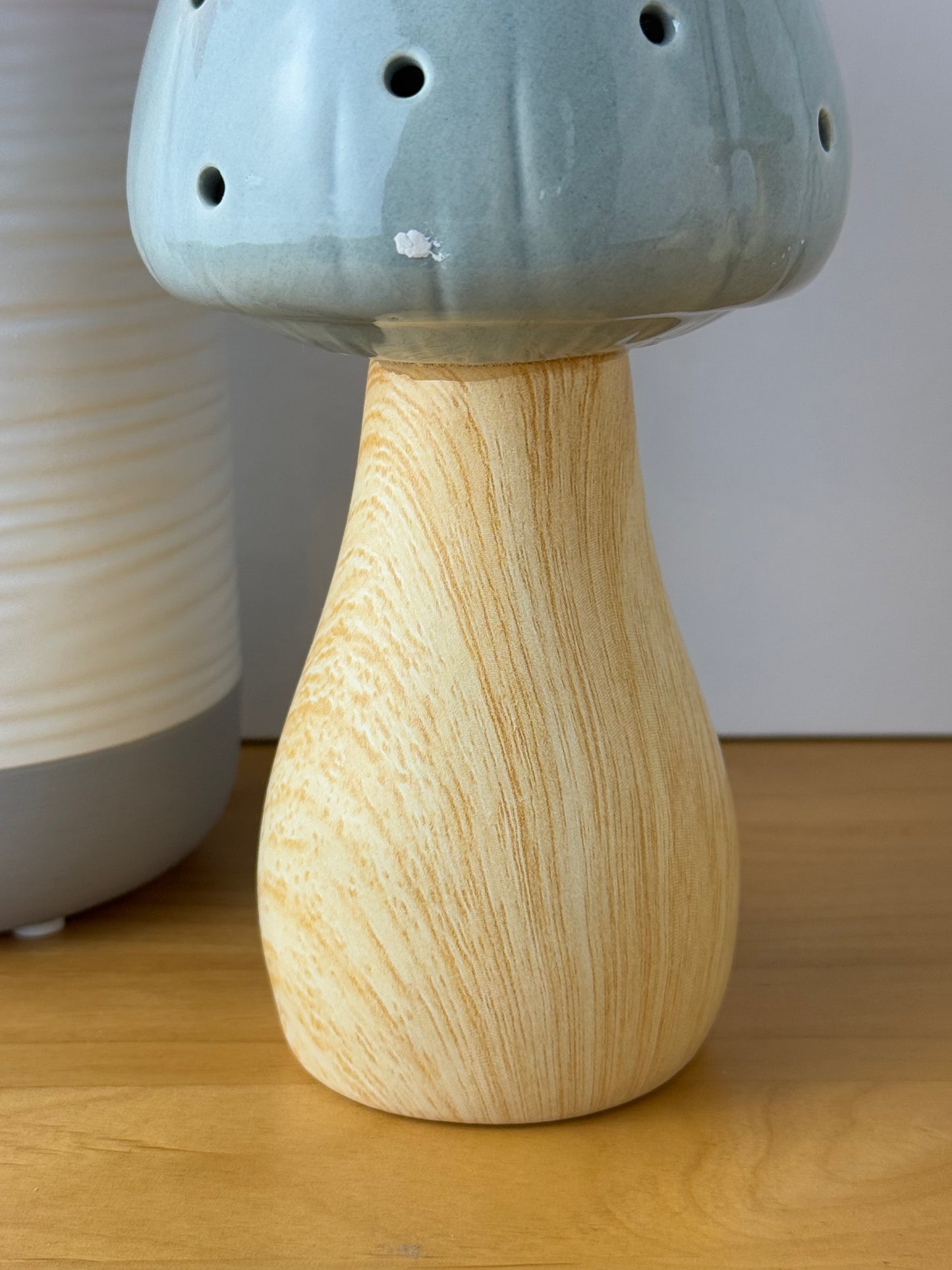 Mushroom Glow Lamp - Grey