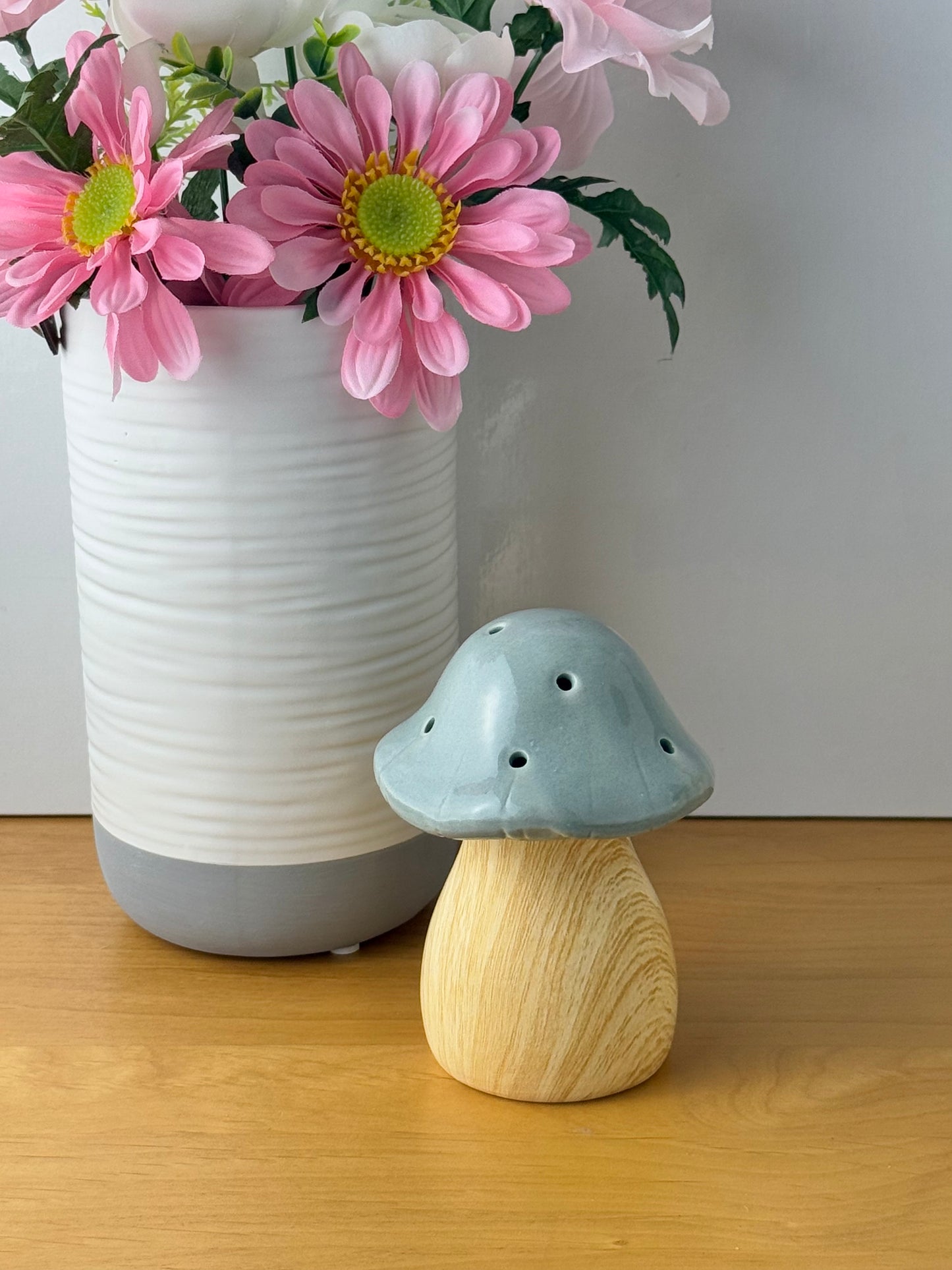 Mushroom Glow Lamp - Grey