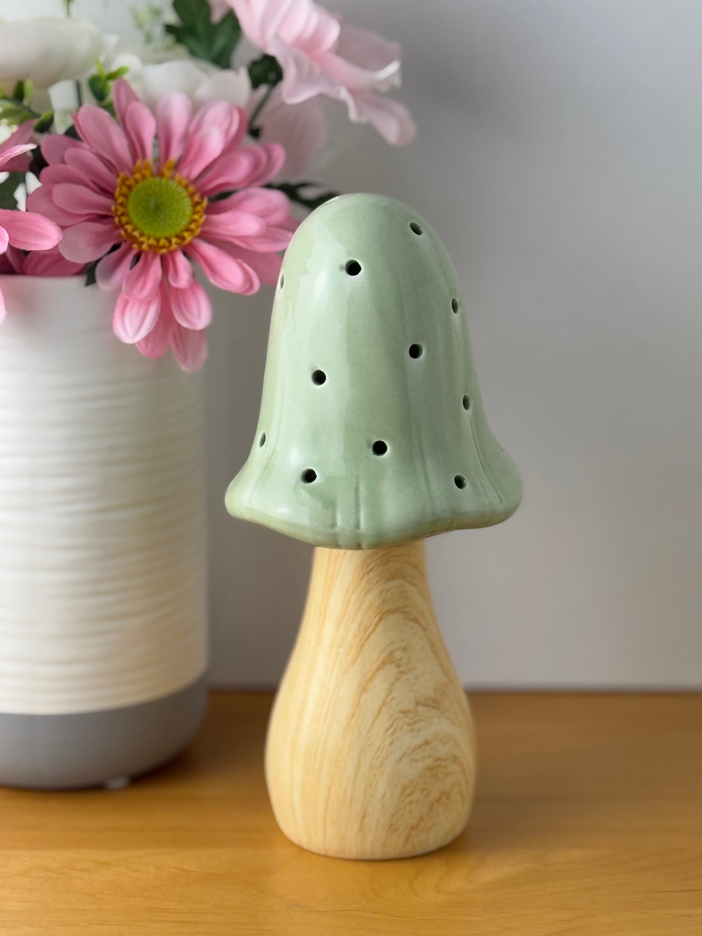 Mushroom Glow Lamp - Sage