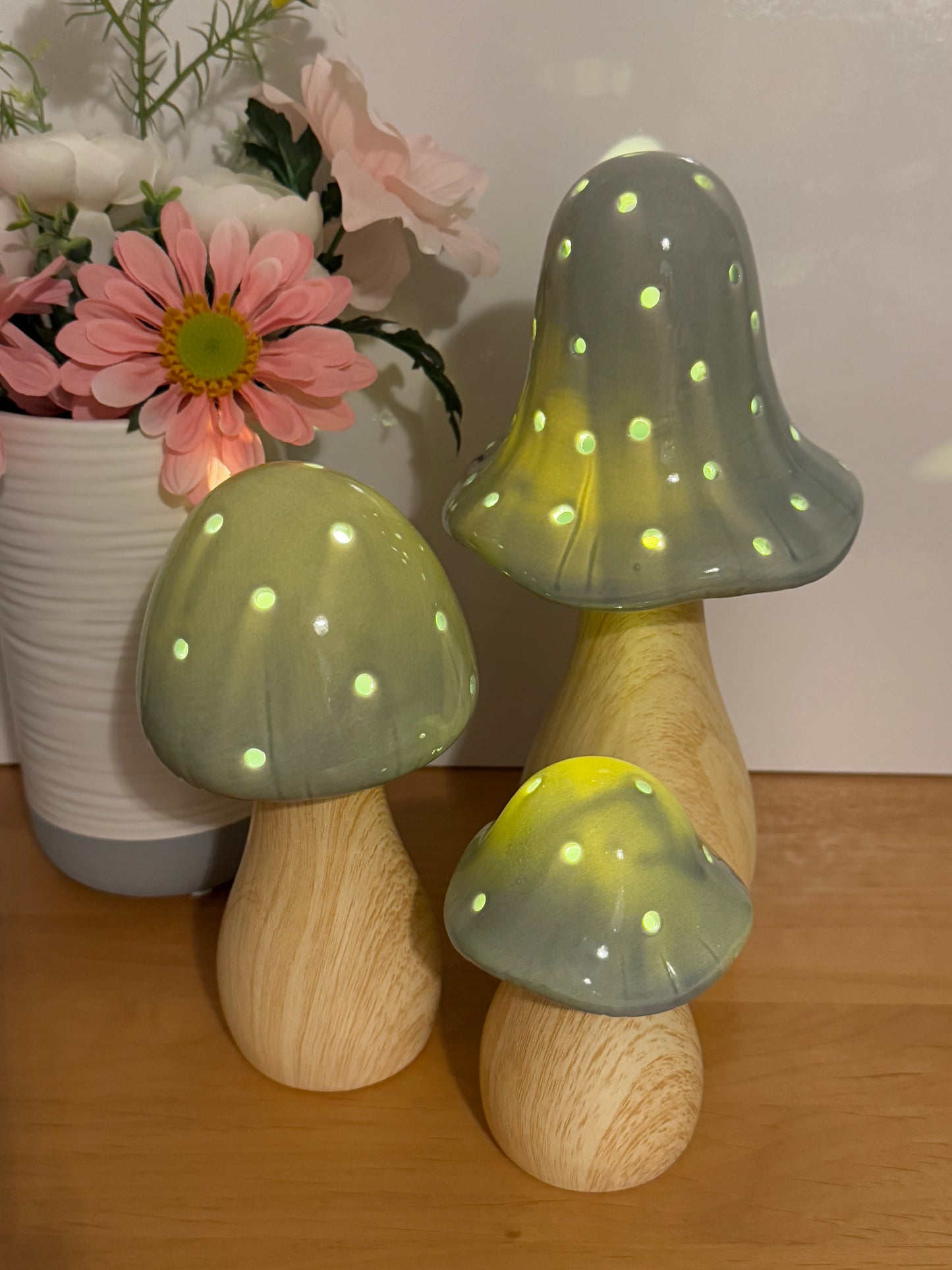 Mushroom Glow Lamp - Grey