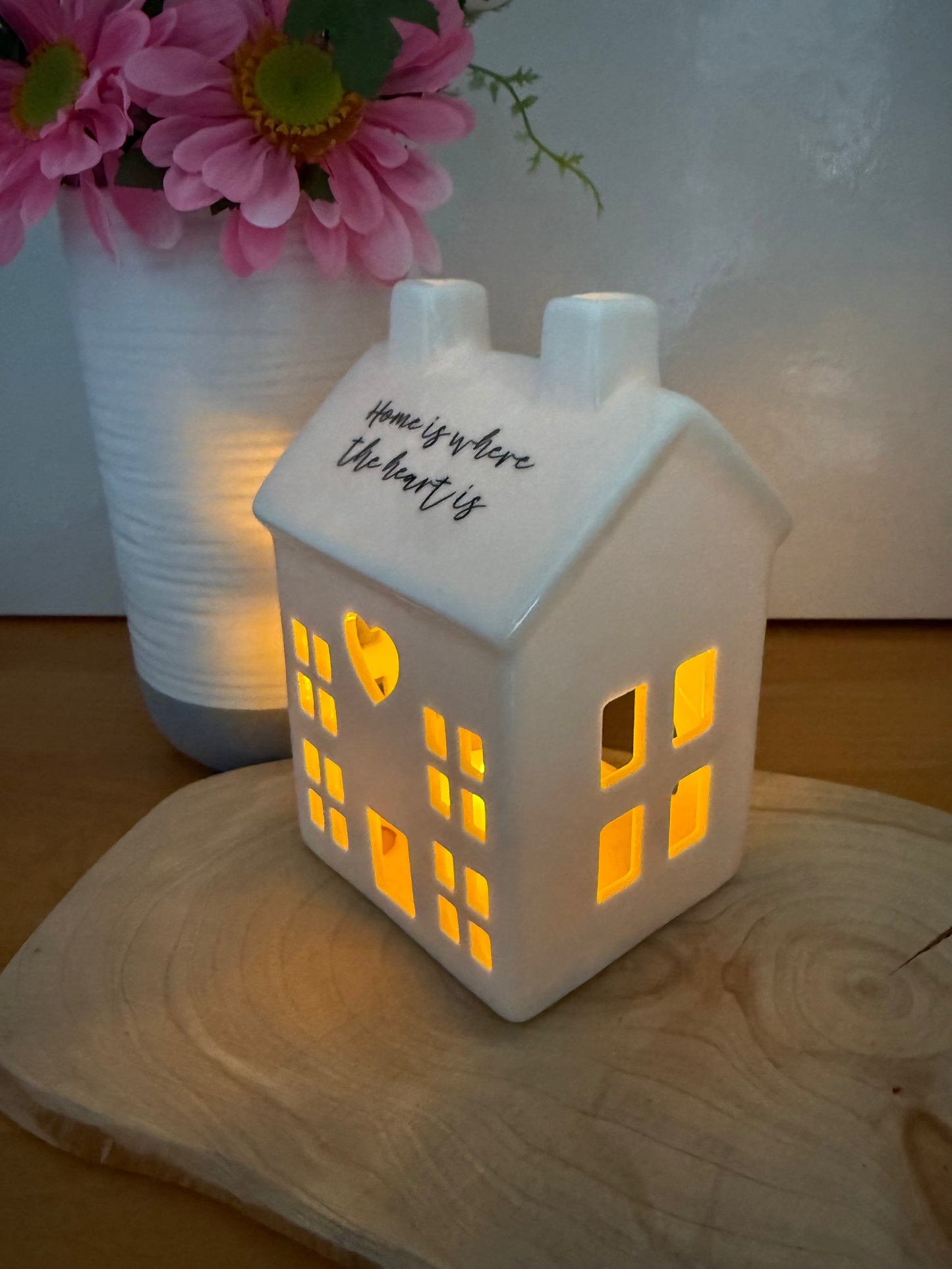 White ceramic T-light holder