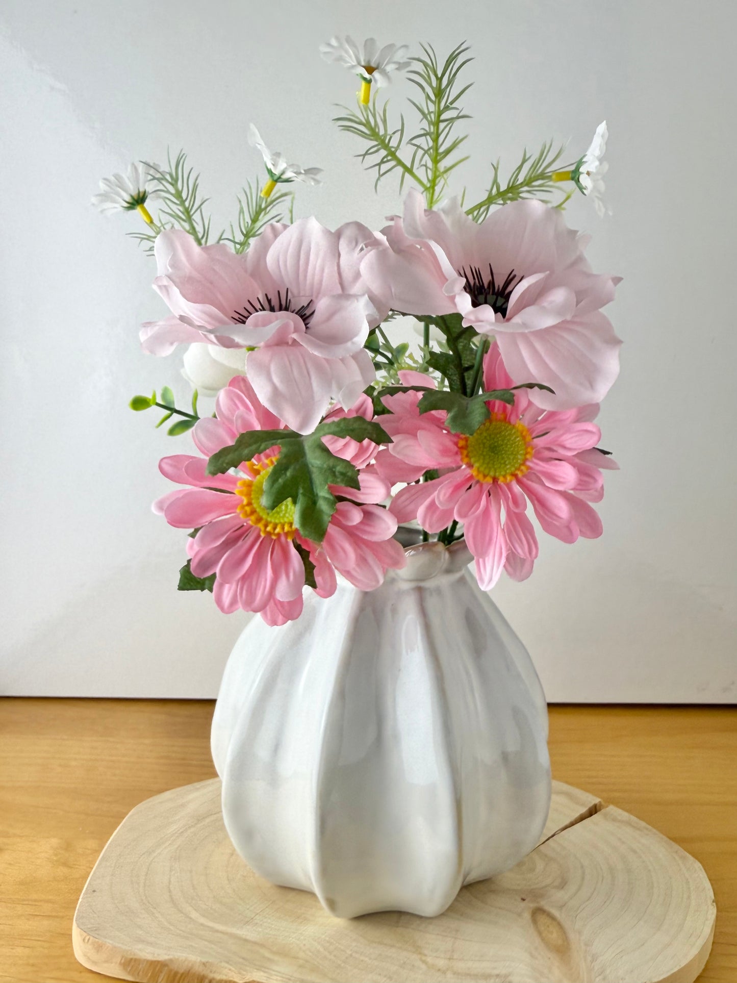 Natural Poppy Bud Vase - 2 sizes