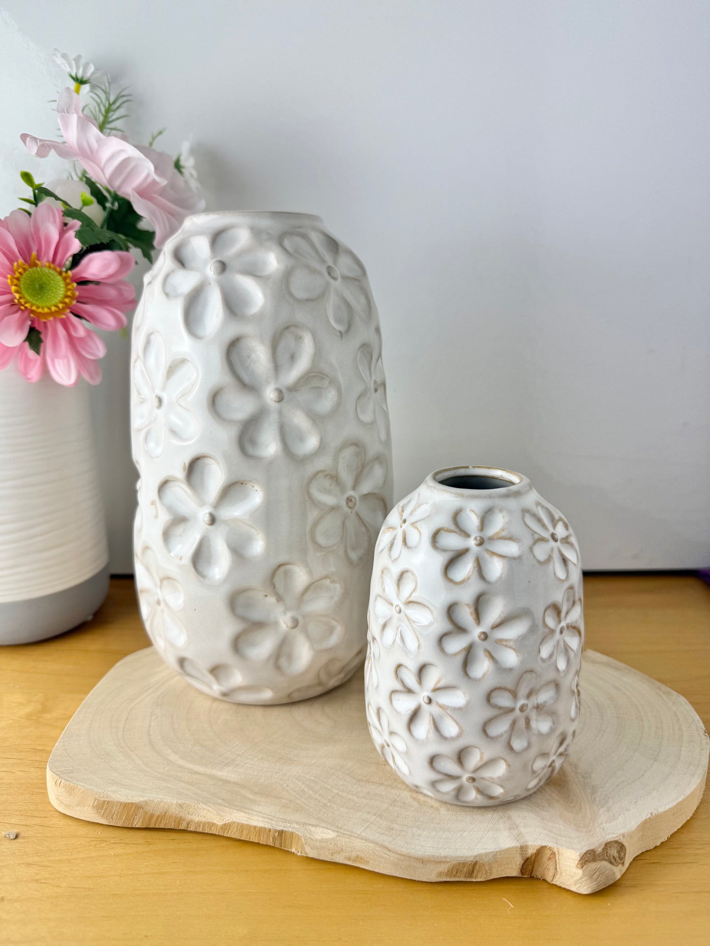 Ceramic Daisy Vase - 2 sizes
