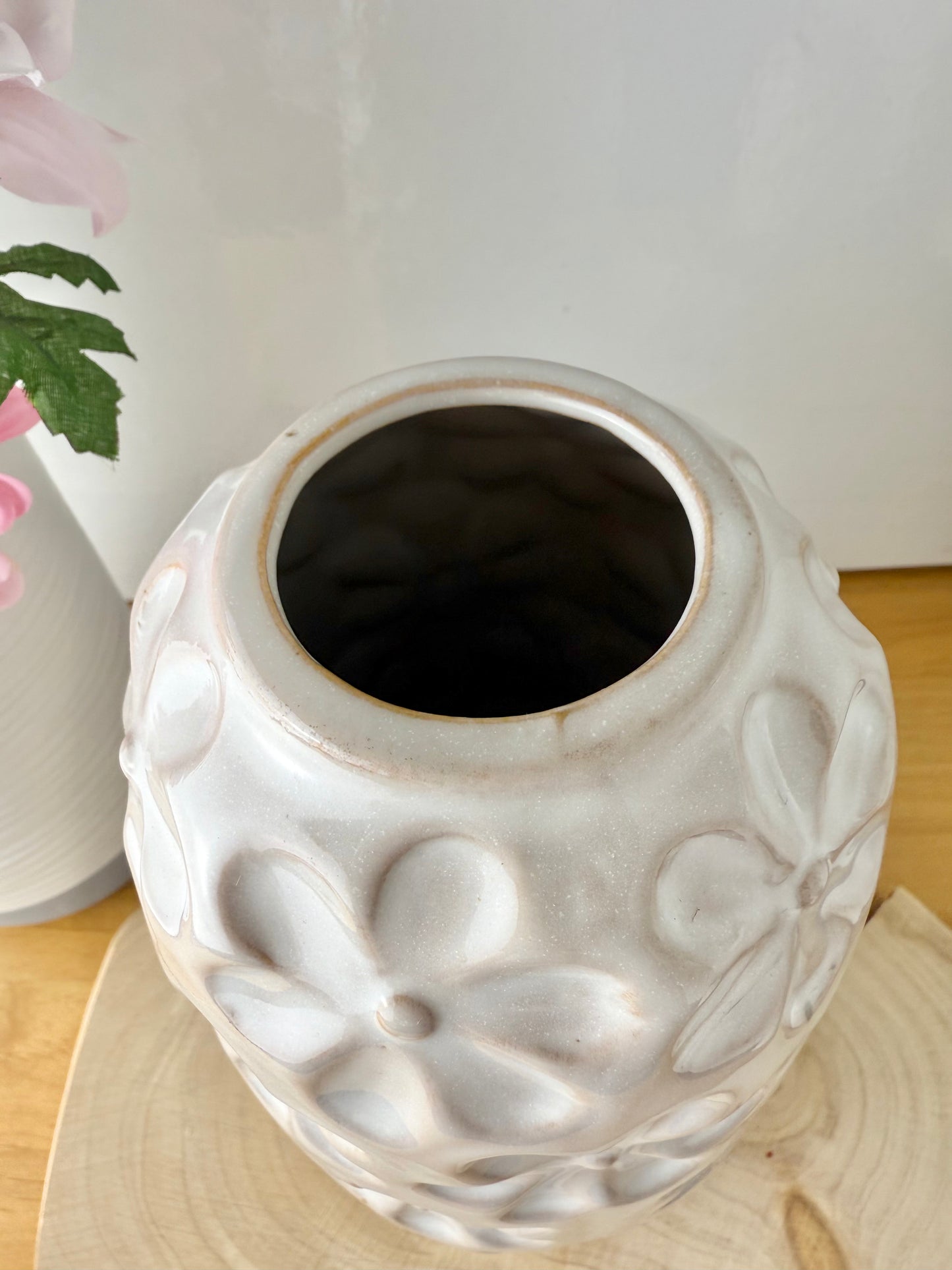 Ceramic Daisy Vase - 2 sizes