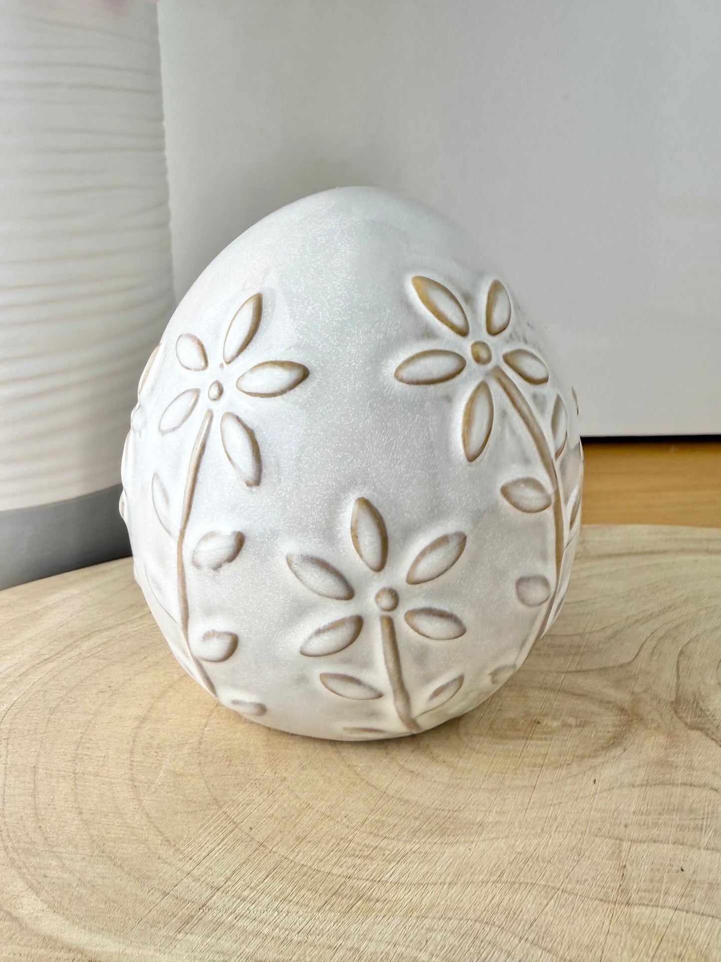 Ceramic Daisy flower egg