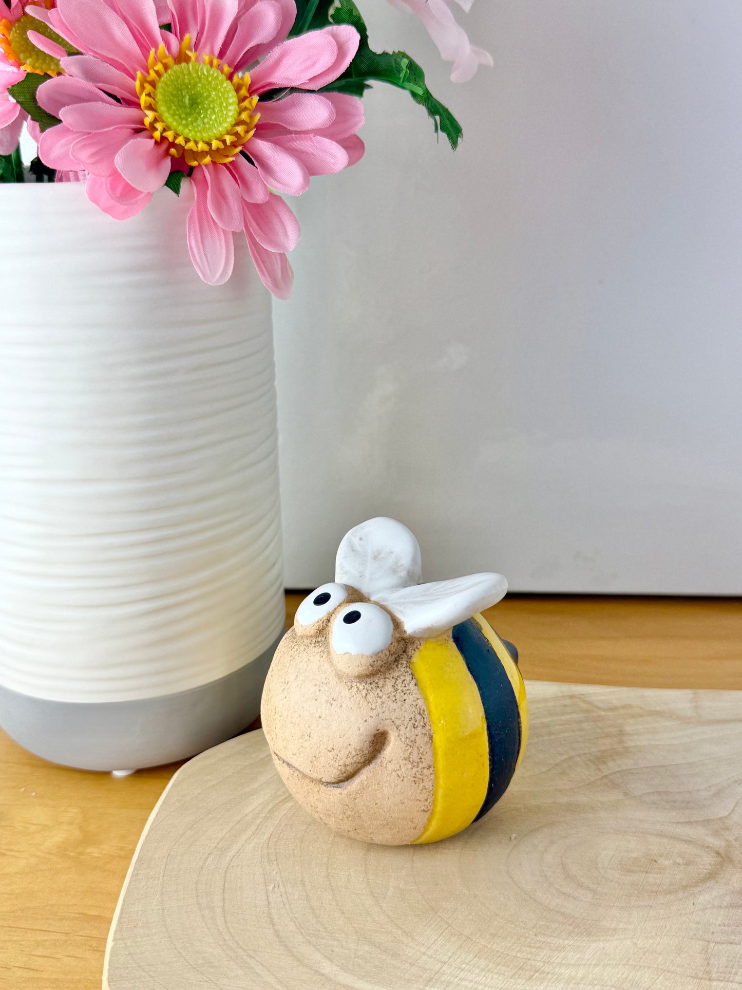 Round Happy Bumble Bee