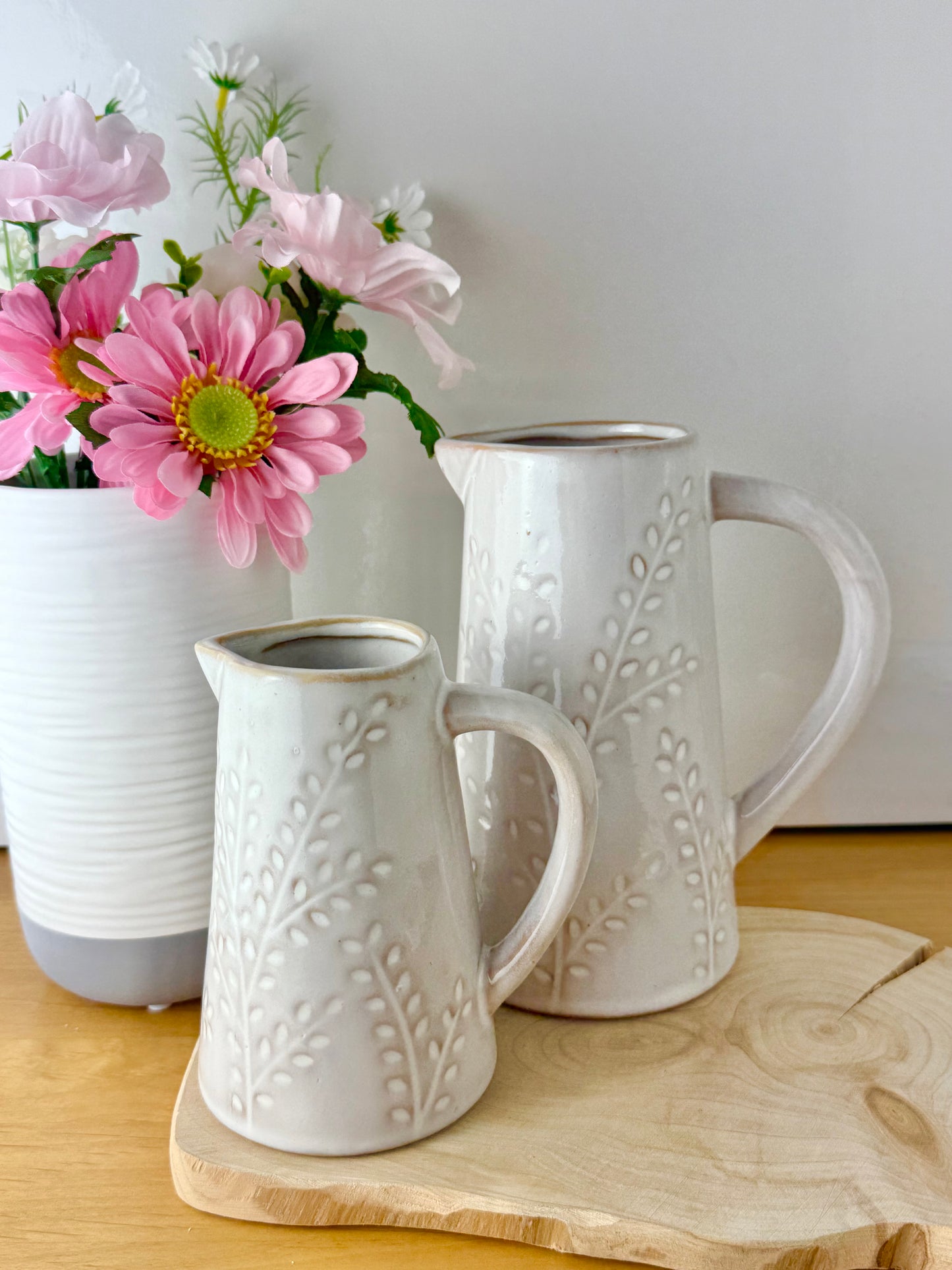 Leaf design Jug - 2 sizes