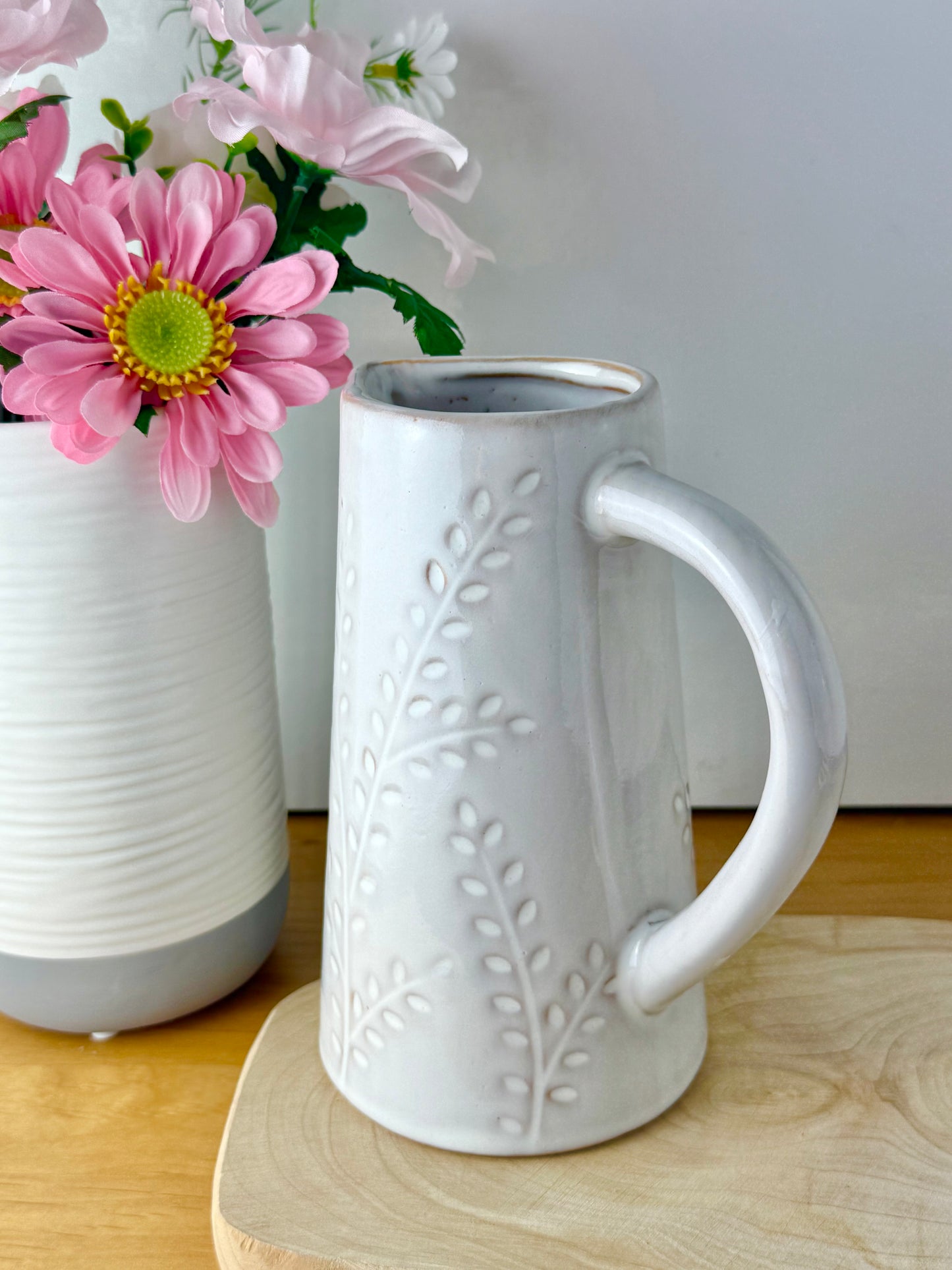Leaf design Jug - 2 sizes