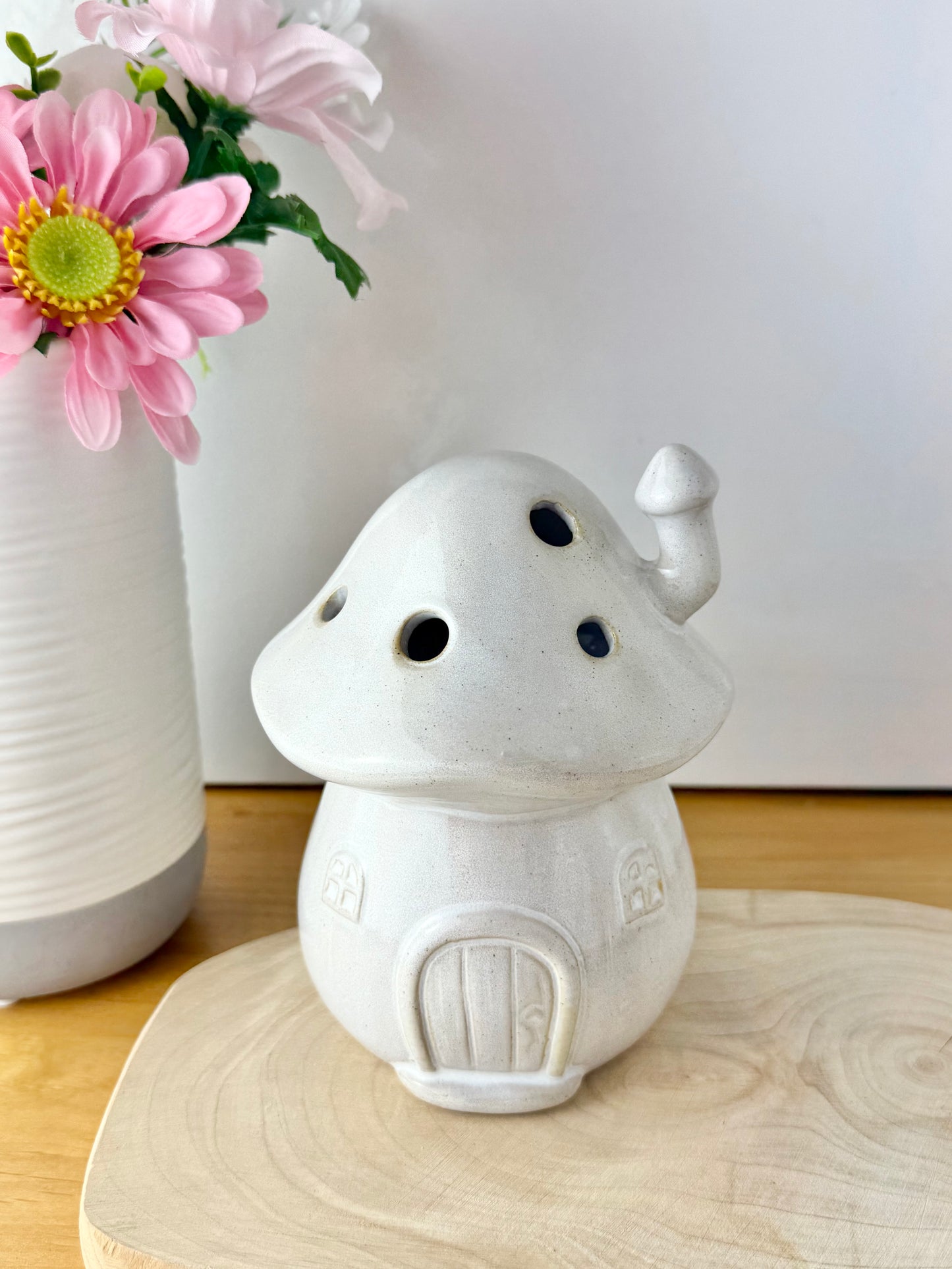 Grey Ceramic Light up Mushroom House