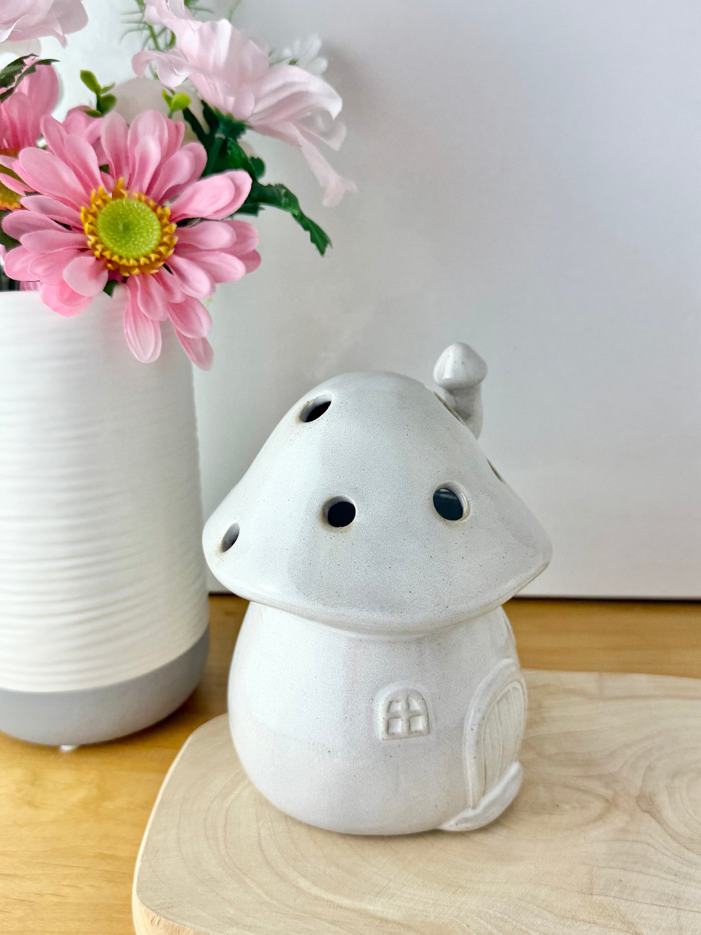 Grey Ceramic Light up Mushroom House