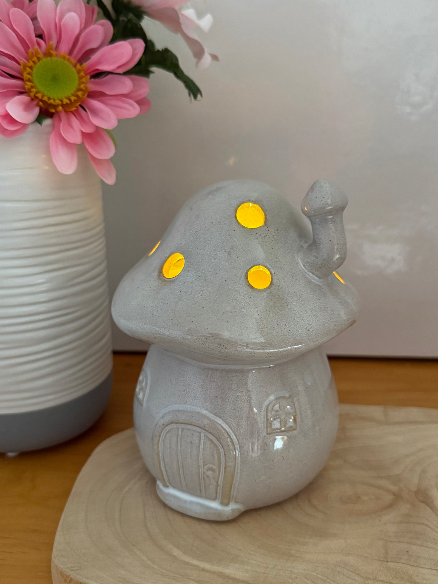 Grey Ceramic Light up Mushroom House