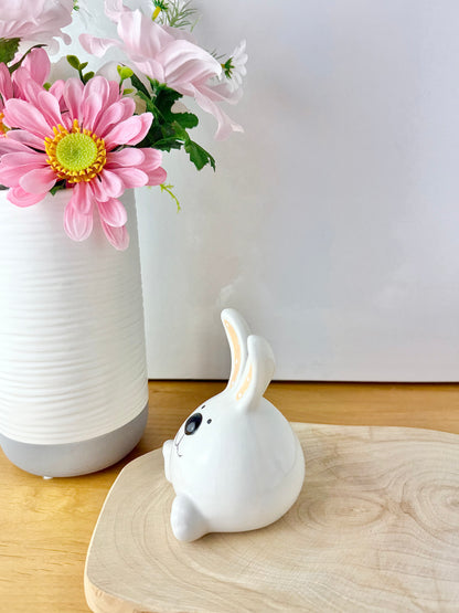 White ceramic sitting bunnys - 2 sizes