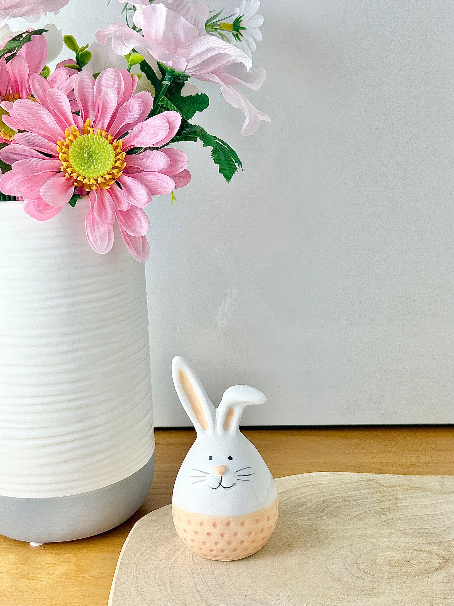 White & Beige ceramic sitting bunnys - 2 sizes
