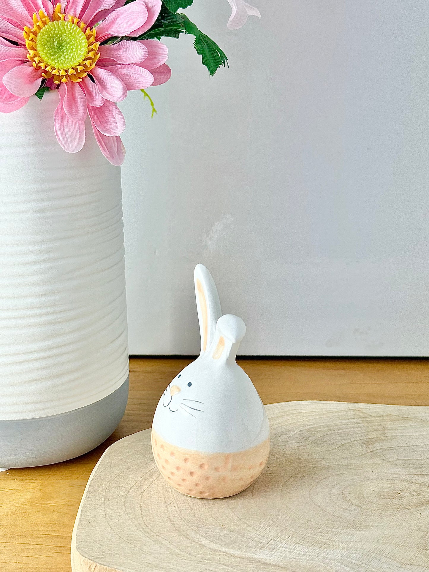 White & Beige ceramic sitting bunnys - 2 sizes