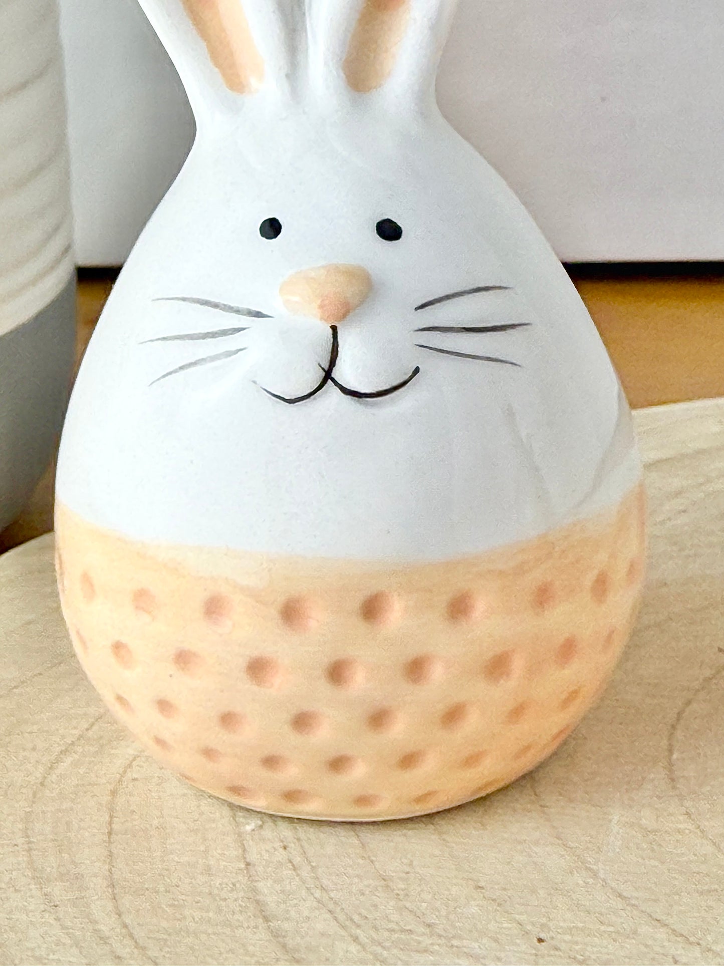 White & Beige ceramic sitting bunnys - 2 sizes