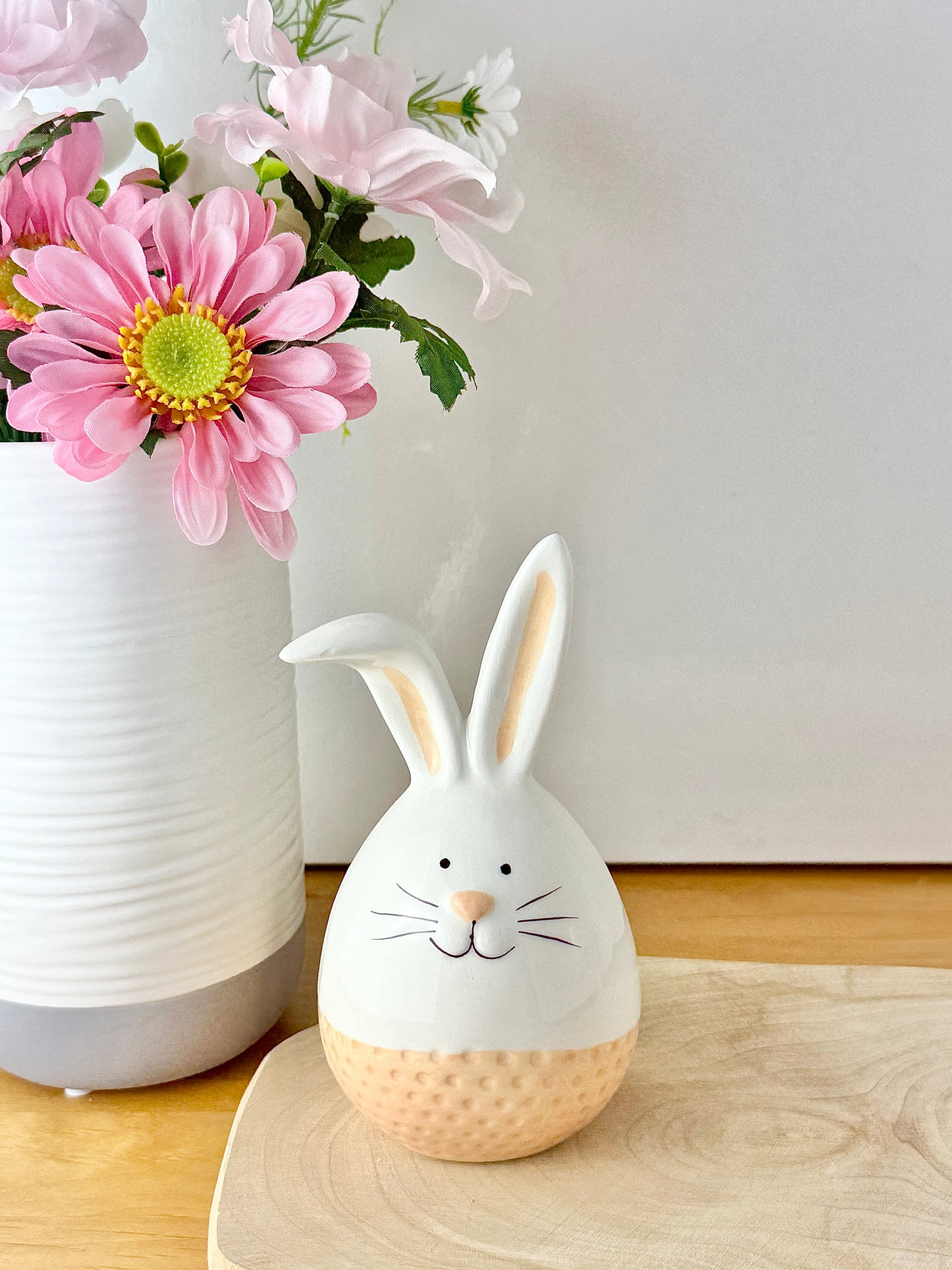 White & Beige ceramic sitting bunnys - 2 sizes