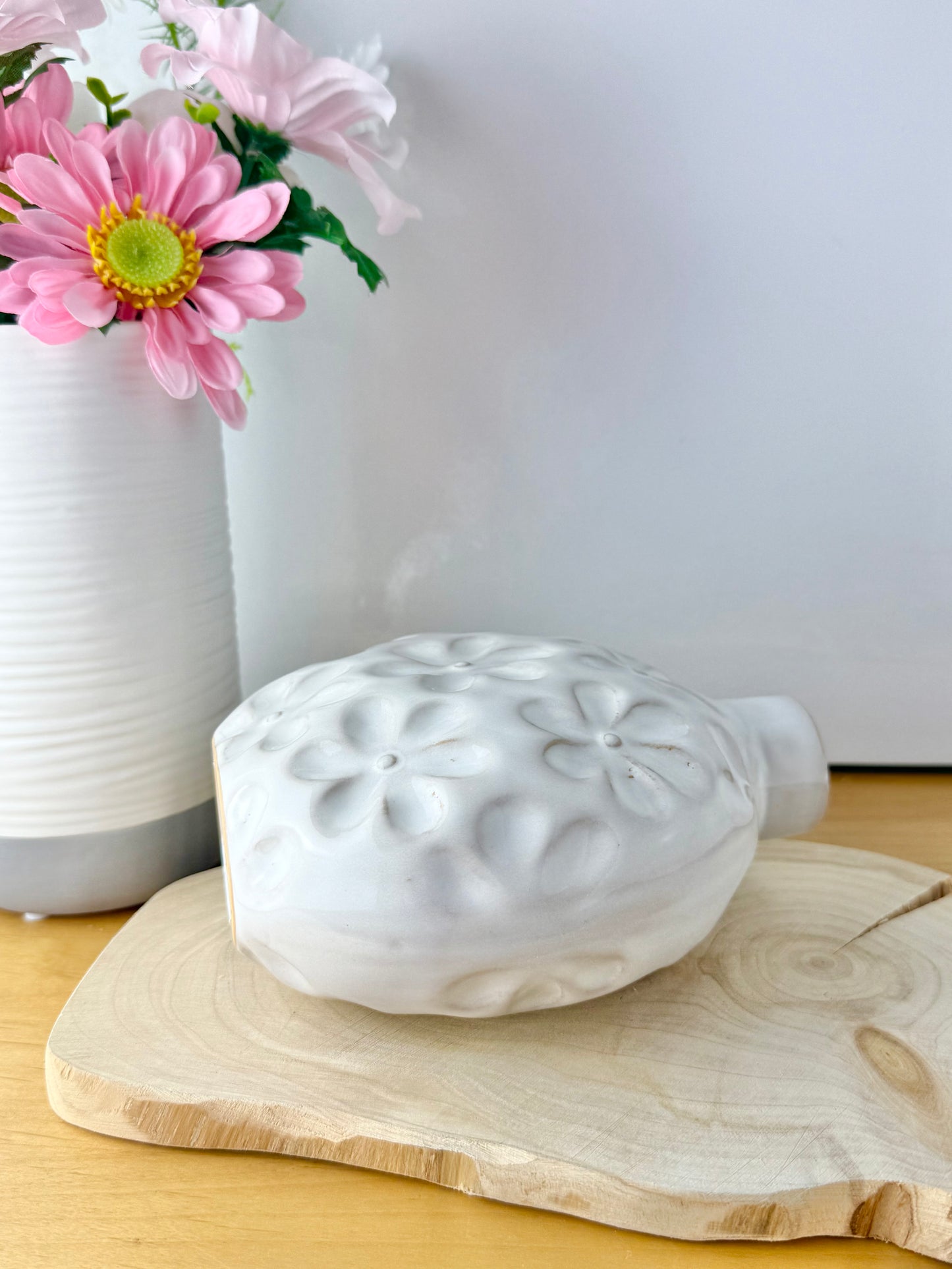 Ceramic Daisy Oval Vase