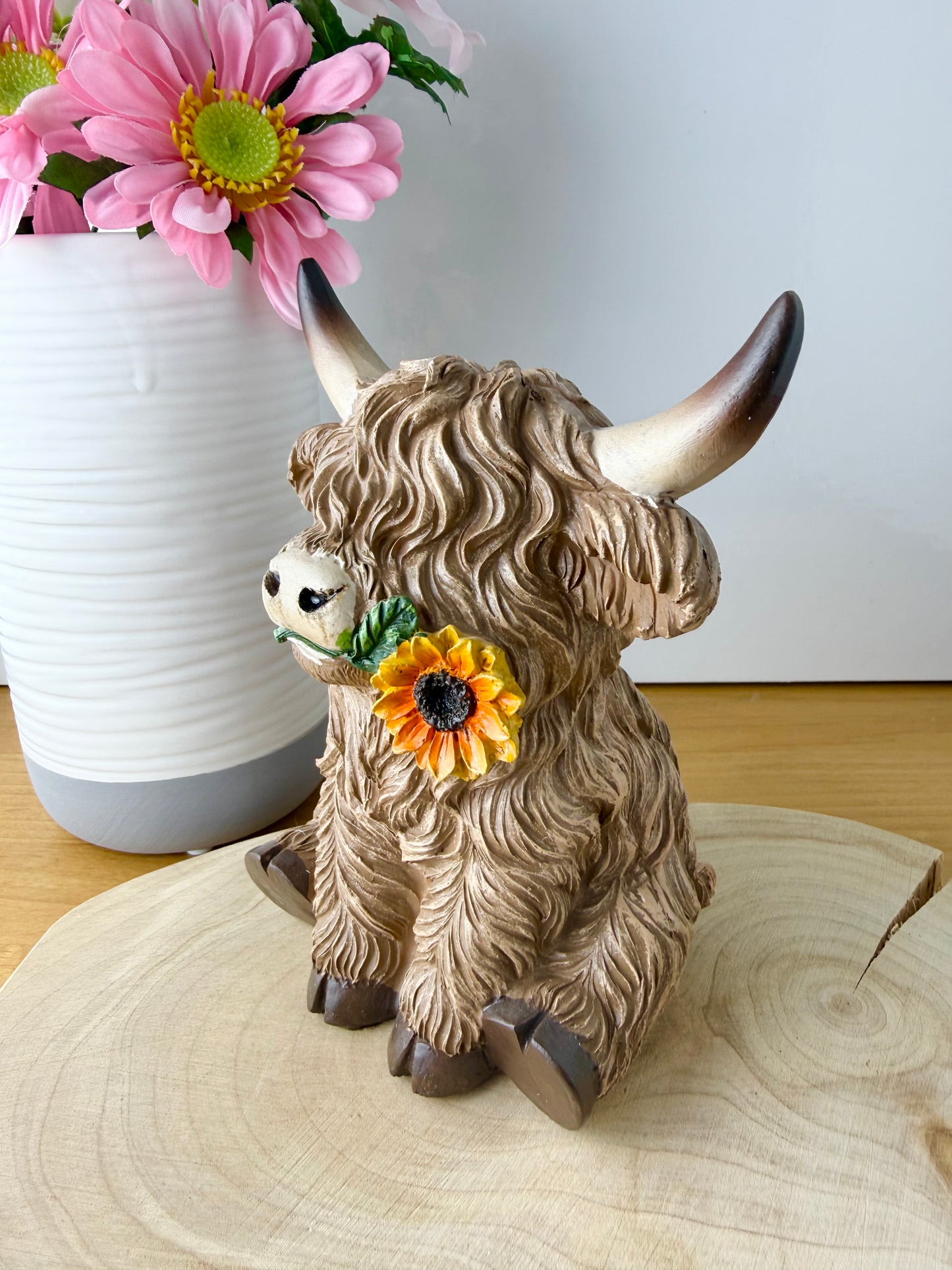 Highland Cow with sunflower detail