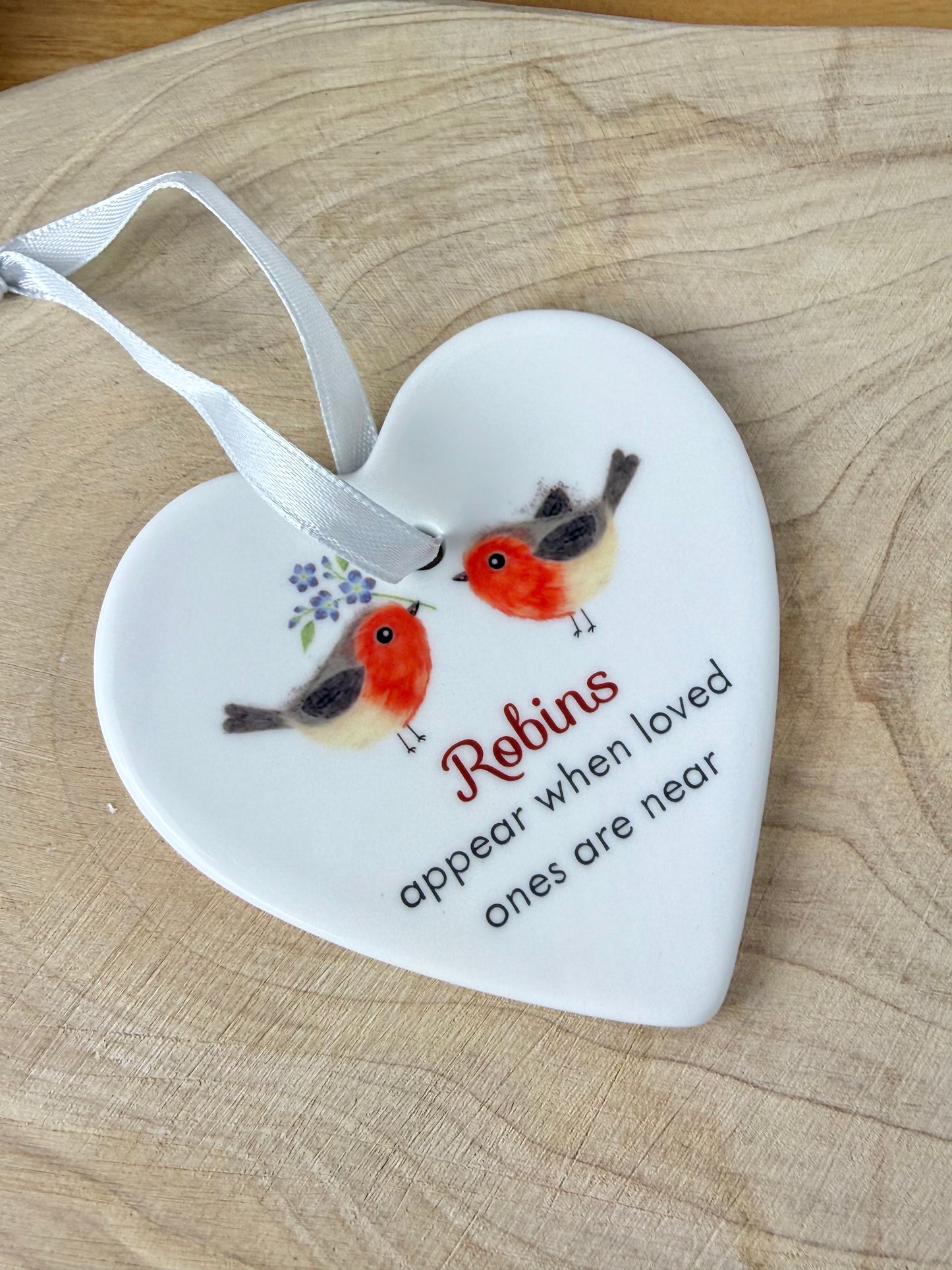 Robin hanging heart - Robins appear when loved ones are near