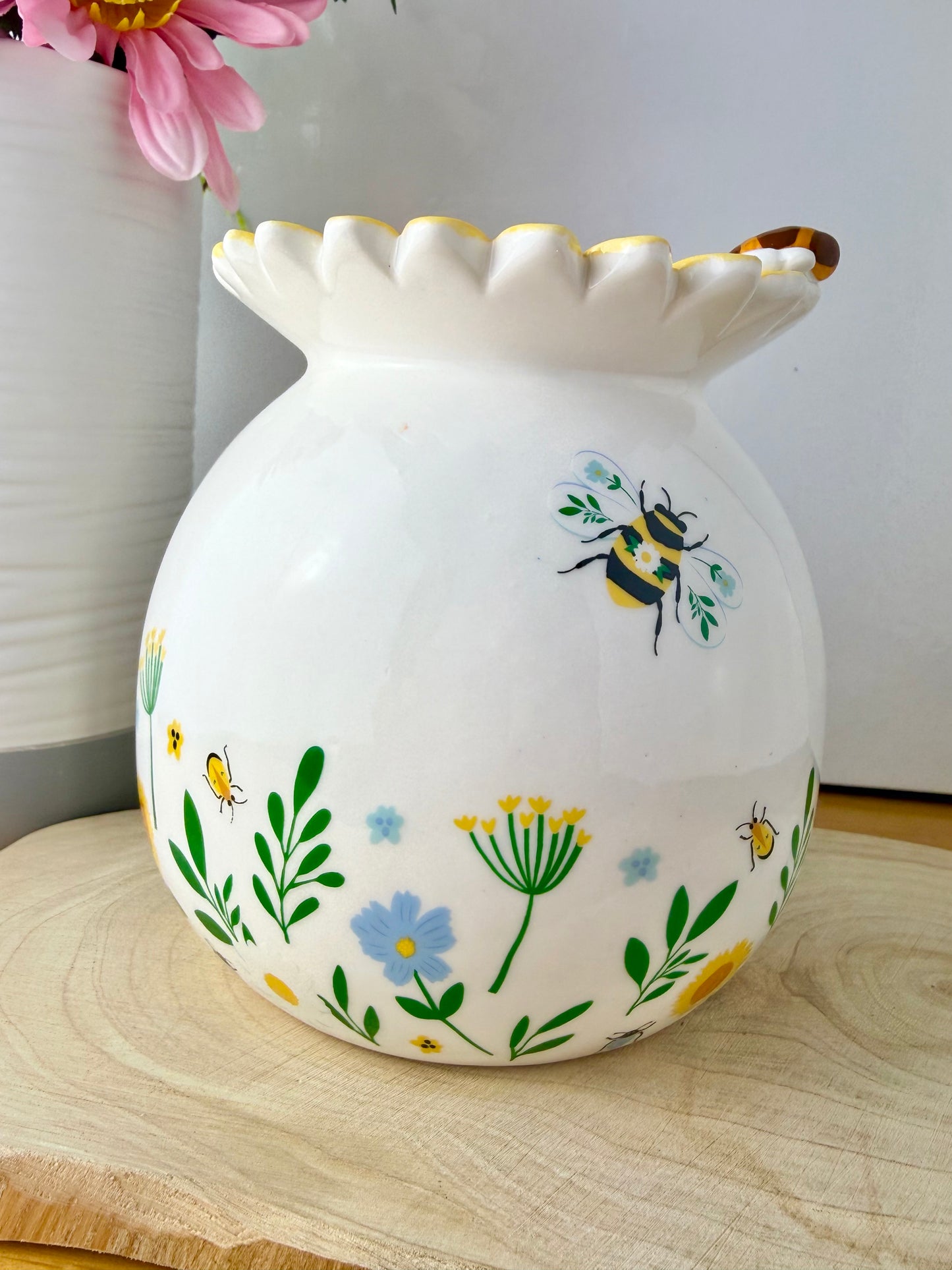 Blossom and Bloom Sunflower Oil Burner with 3D Bumble Bee