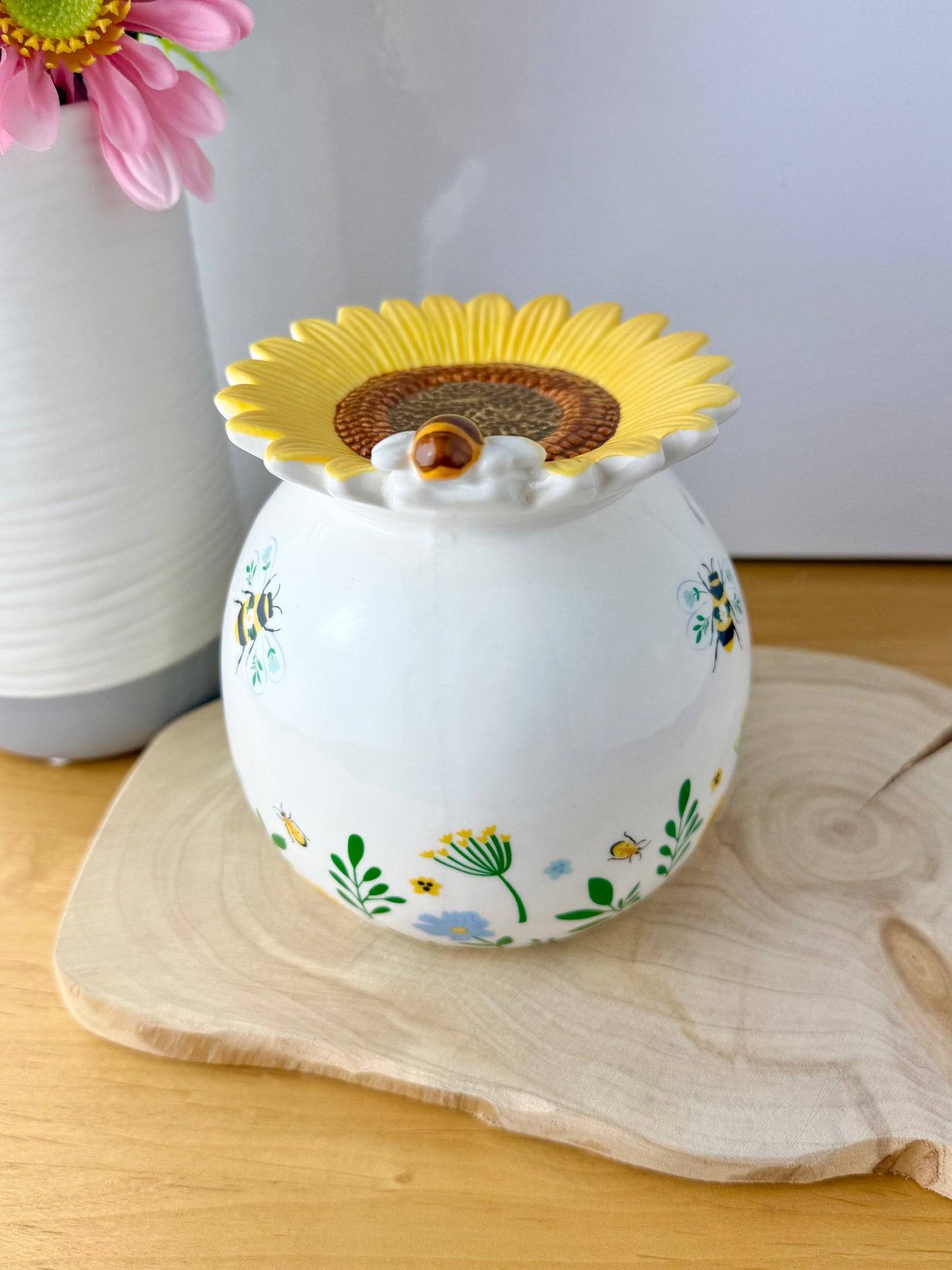 Blossom and Bloom Sunflower Oil Burner with 3D Bumble Bee