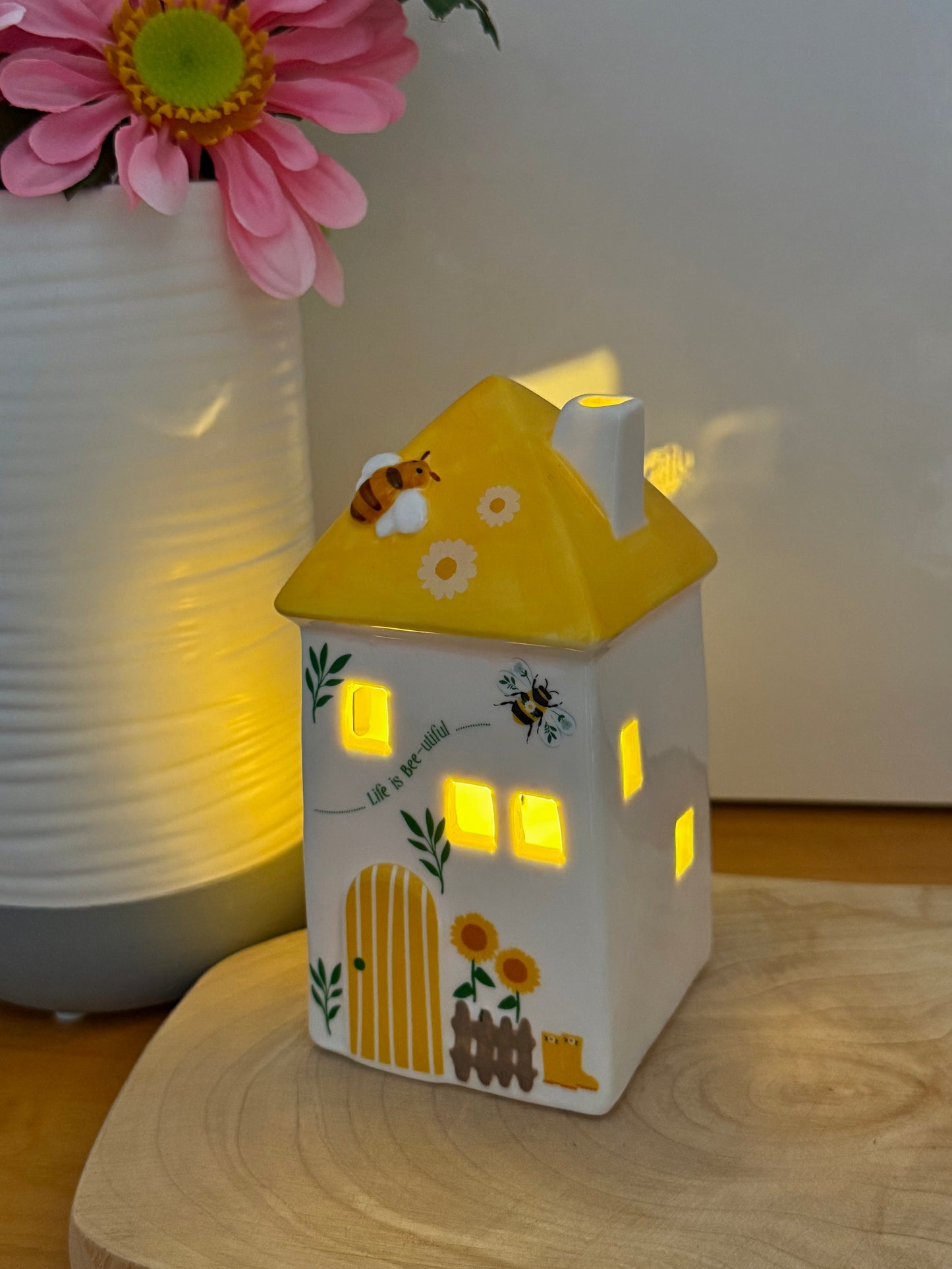Blossom and Bloom small Light up Life is Bee-utiful house